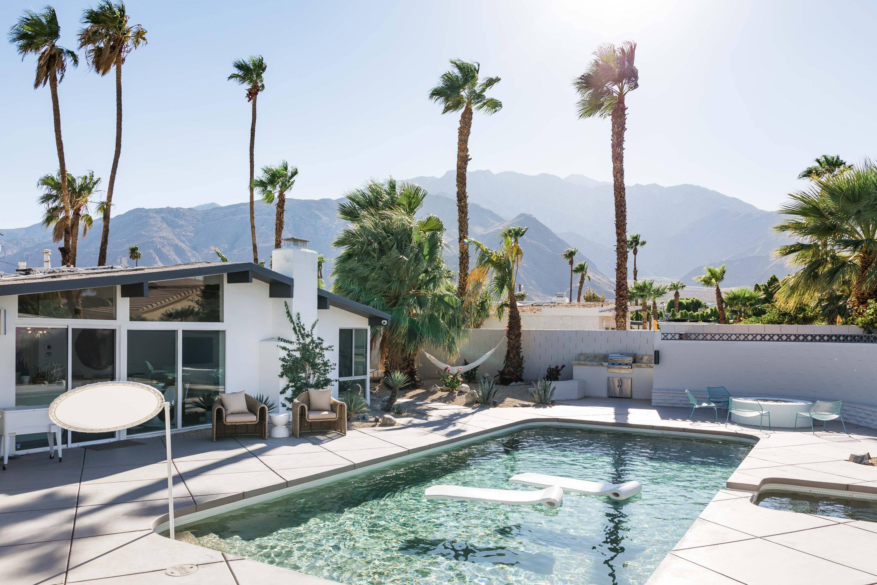 Palm Springs, CA 92262,912 E Sunair RD