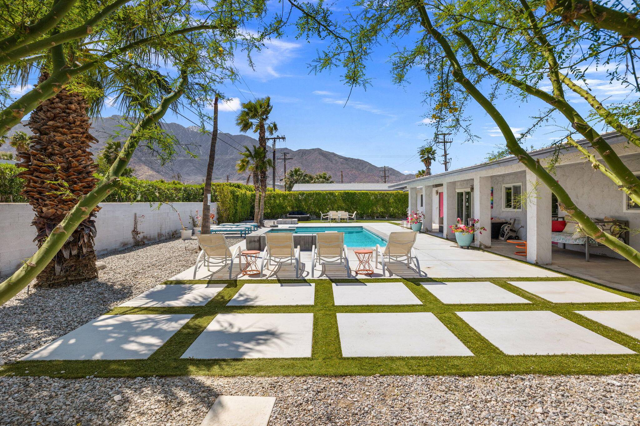 Palm Springs, CA 92262,303 E San Rafael DR