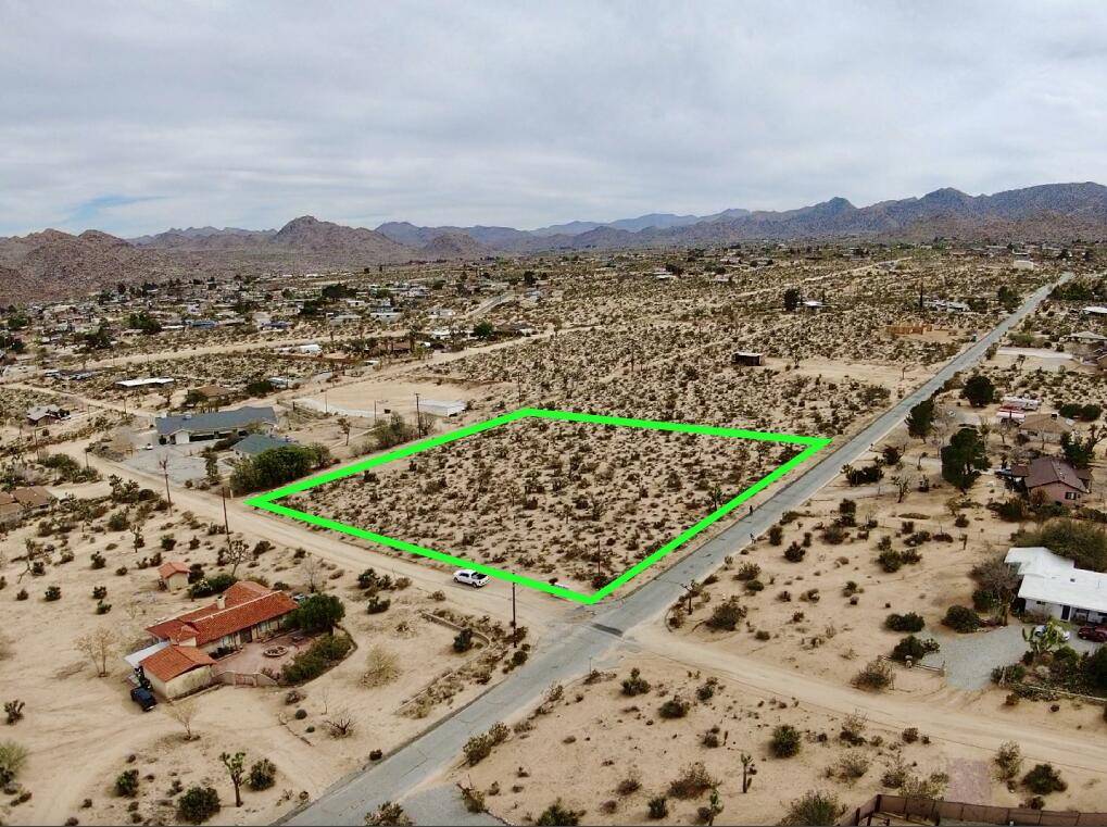 Joshua Tree, CA 92252,6925 Sunnyhill RD