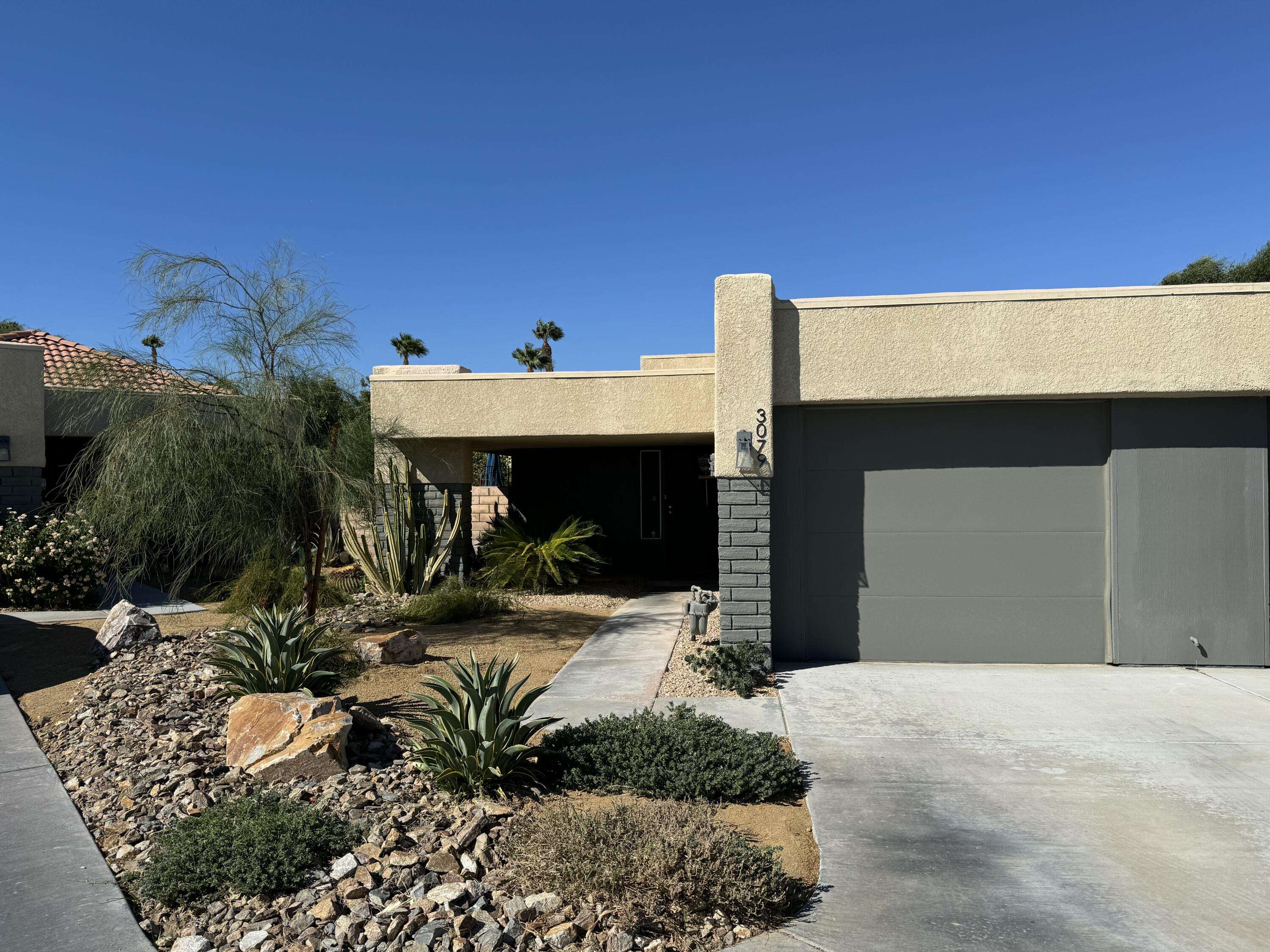 Palm Springs, CA 92262,3079 Sunflower CIR E