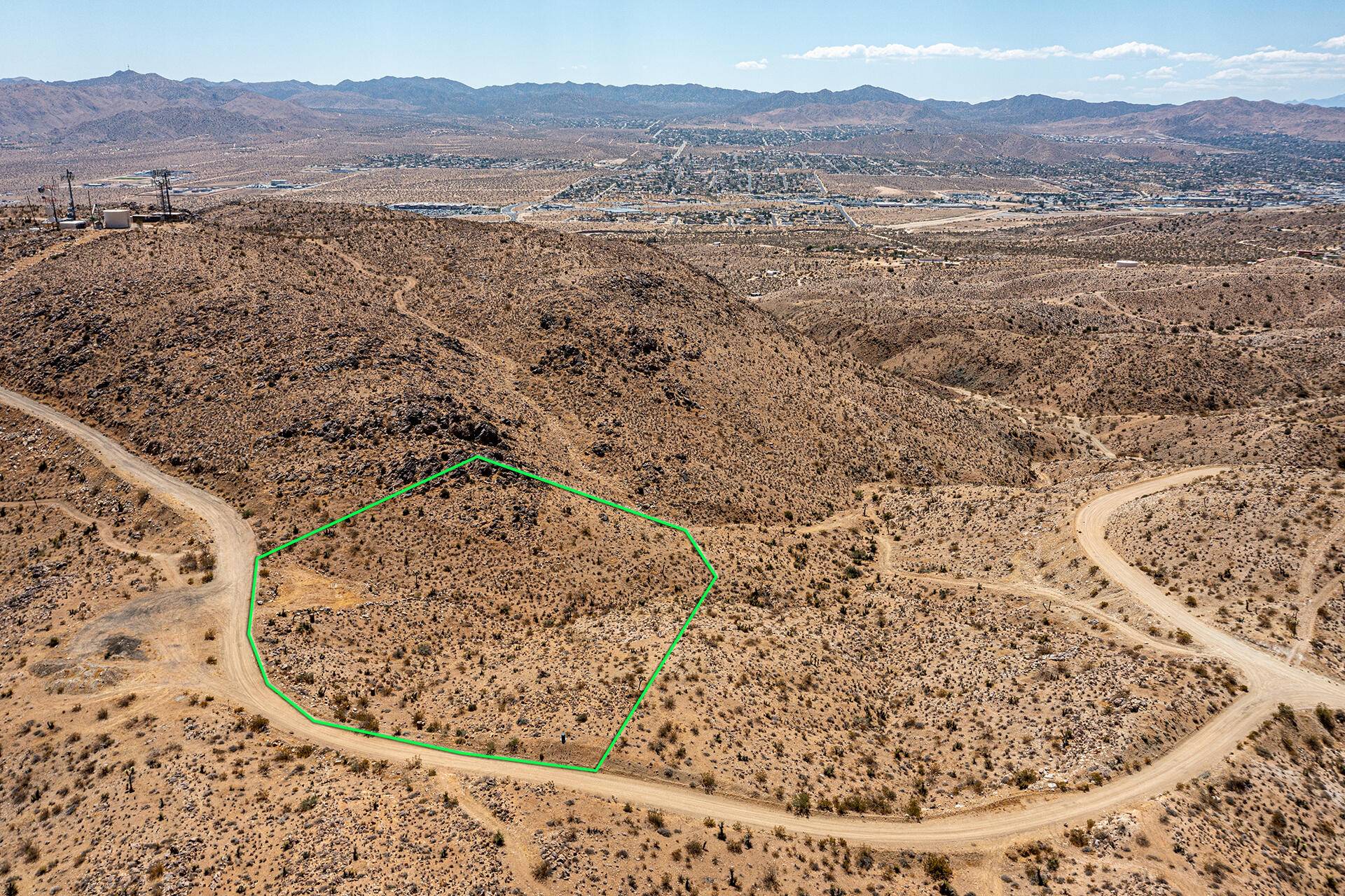 Yucca Valley, CA 92284,207 Serin DR