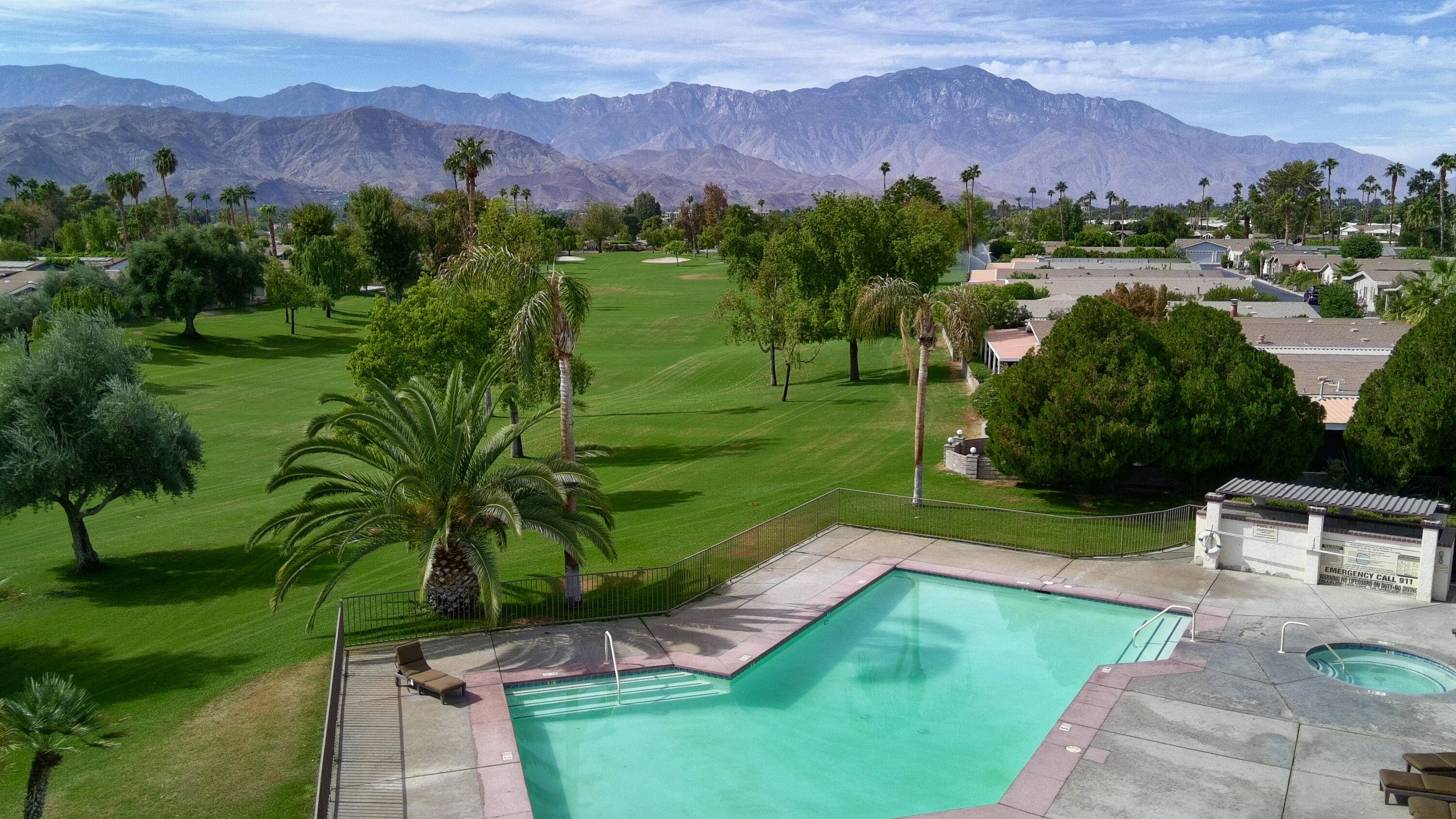 Palm Desert, CA 92260,73450 Country Club DR #152