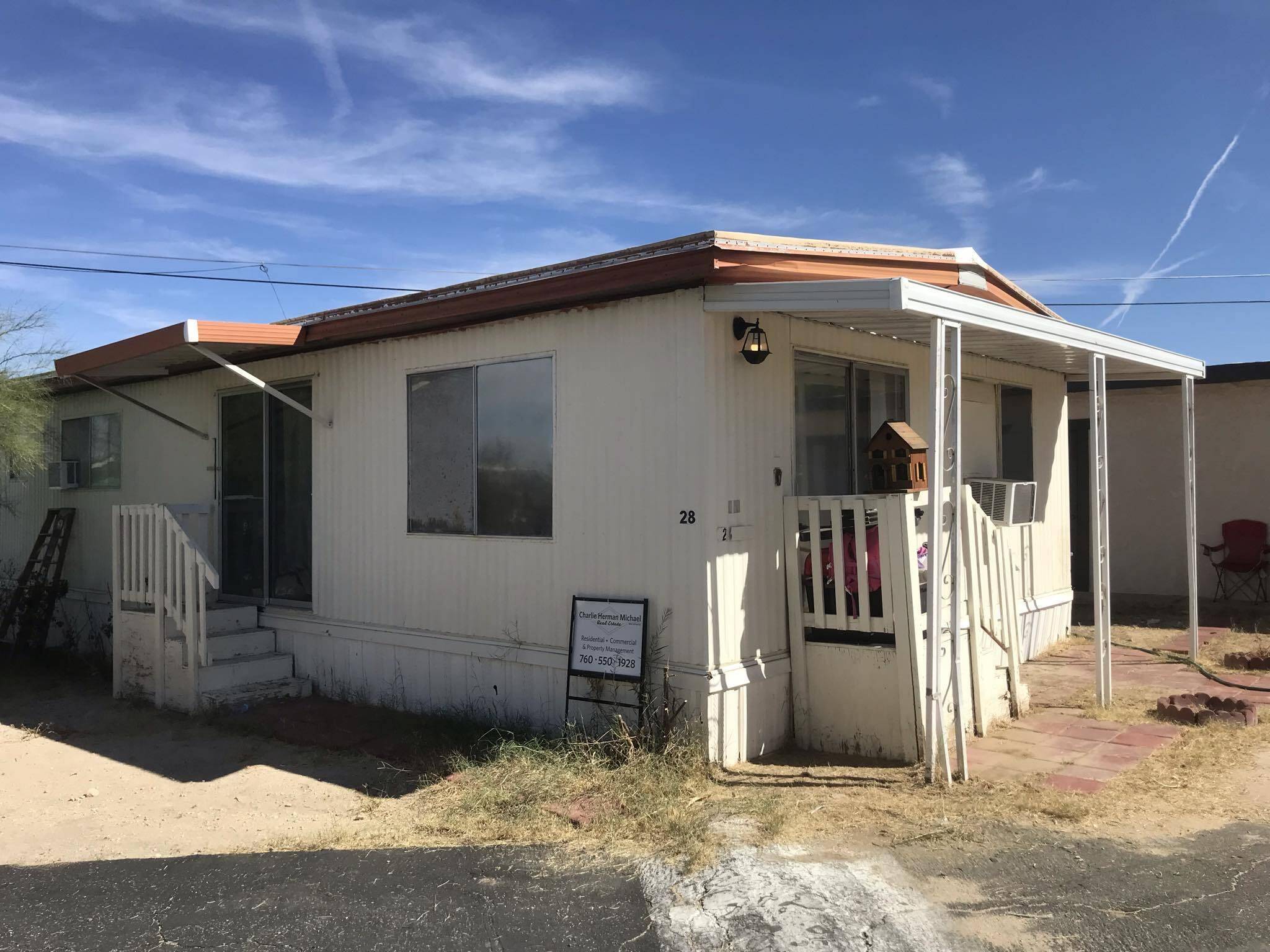 29 Palms, CA 92277,70805 29 Palms Hwy ##28