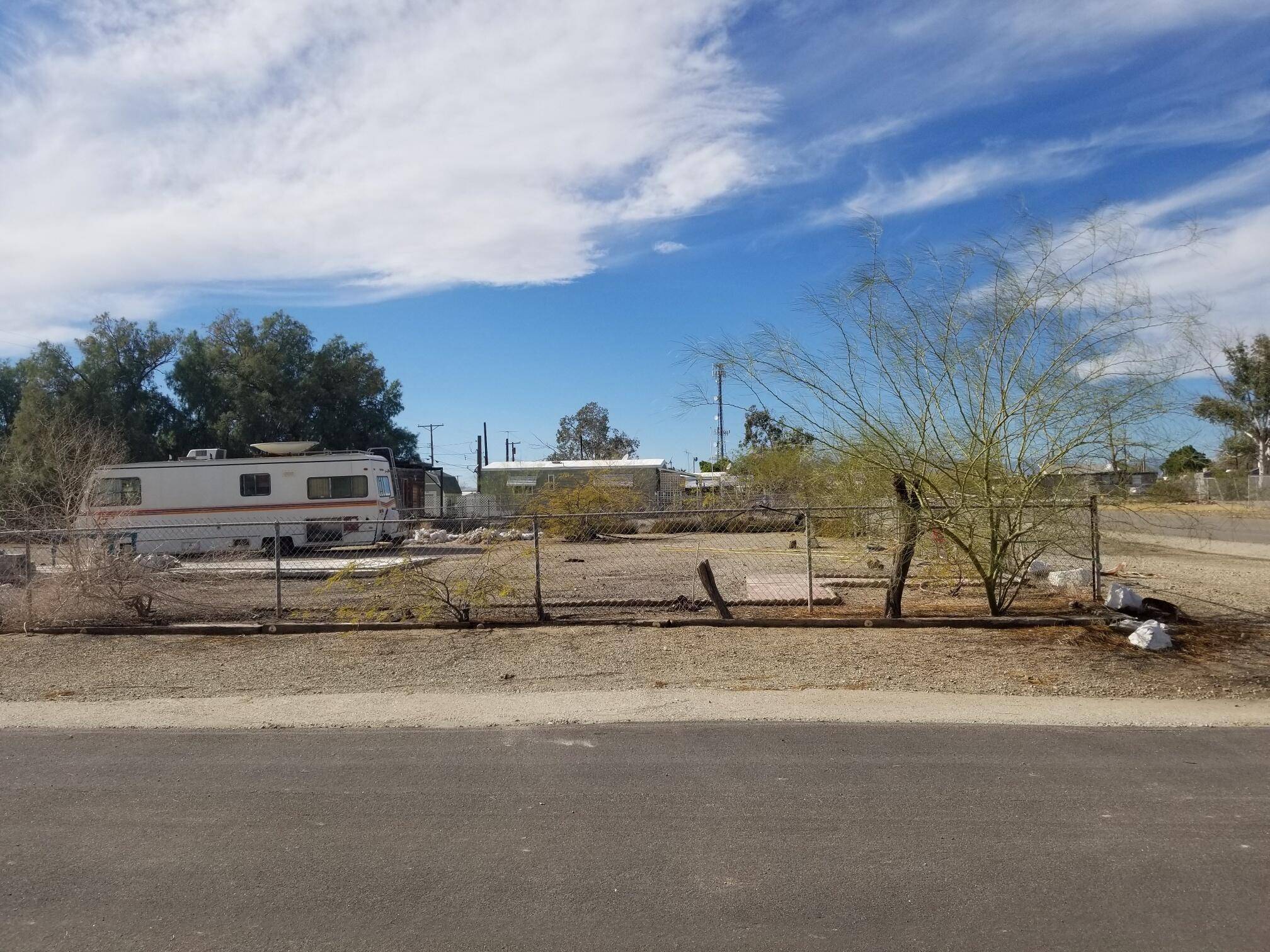 Bombay Beach, CA 92257,2137 2nd ST