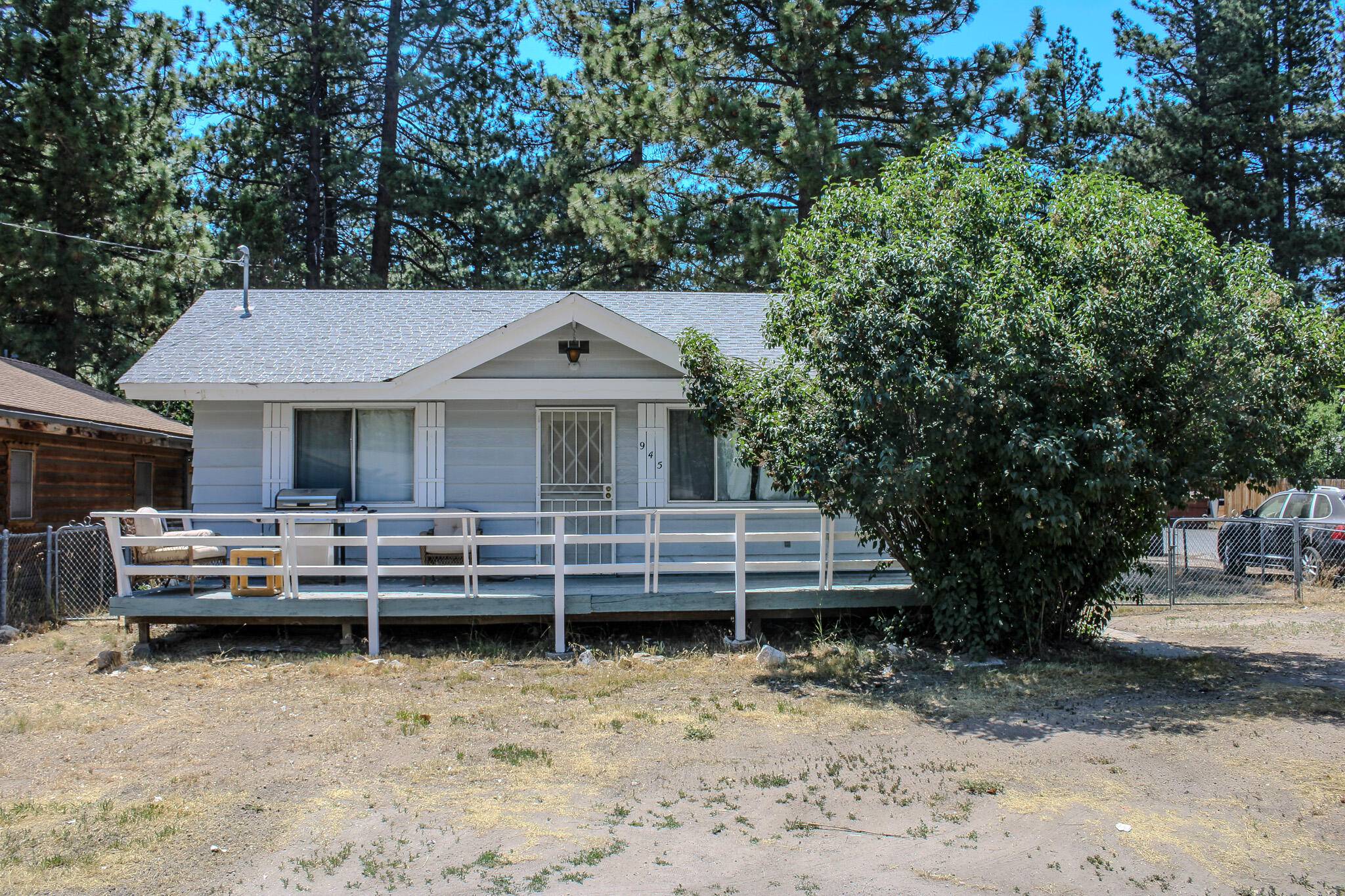 Big Bear, CA 92314,945 Green Way DR