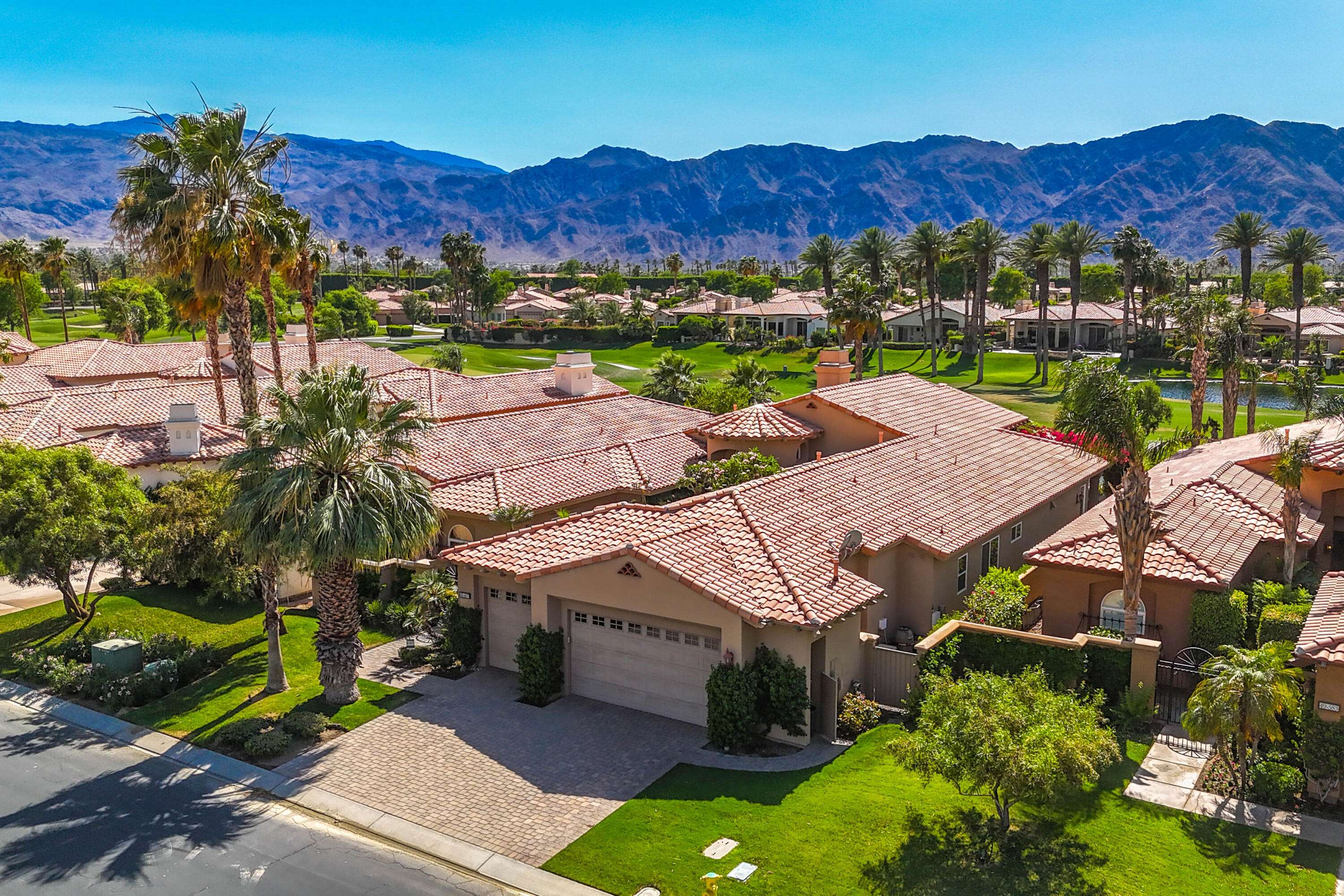 La Quinta, CA 92253,49607 Via Conquistador