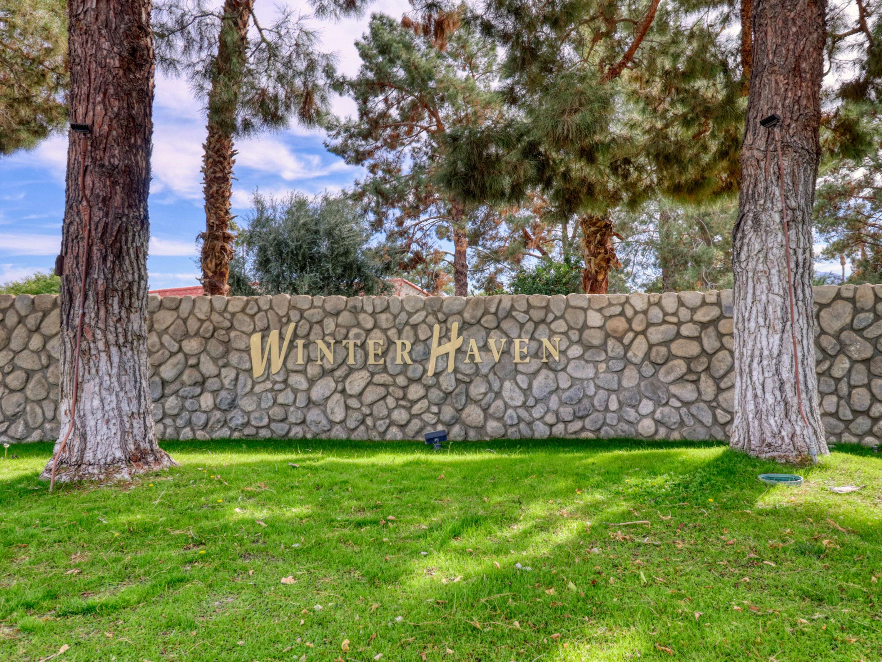 Palm Desert, CA 92260,171 Winterhaven CIR