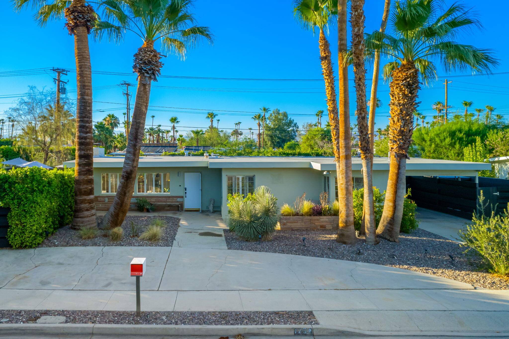 Palm Springs, CA 92264,1254 E San Lucas