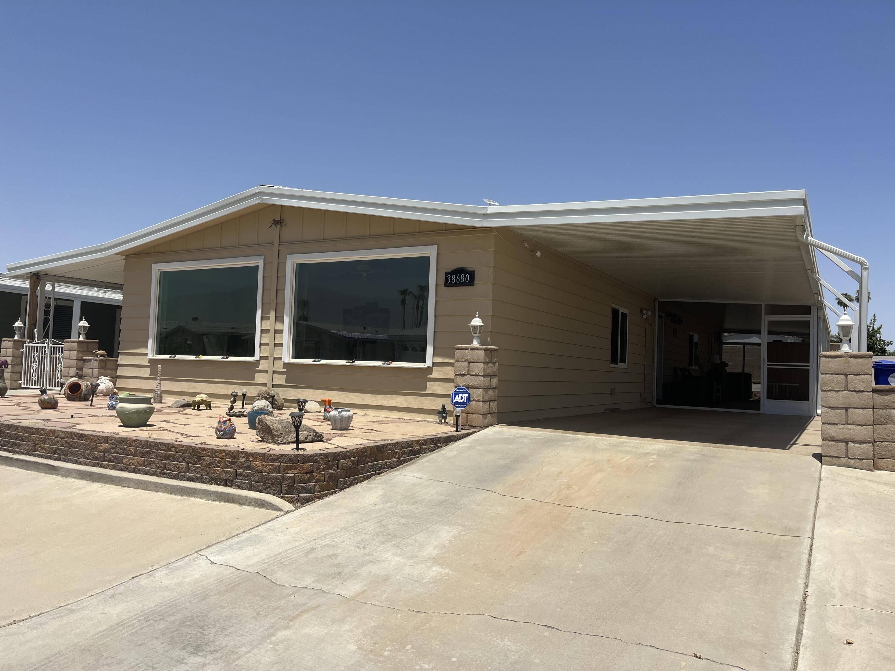 Palm Desert, CA 92260,38680 Desert Greens DR W