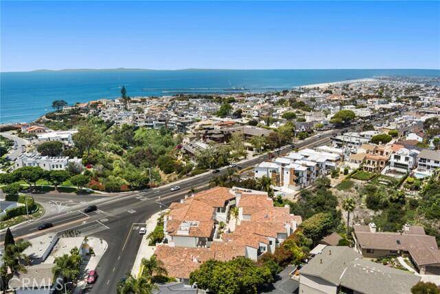 Corona Del Mar, CA 92625,401 Seaward RD #15