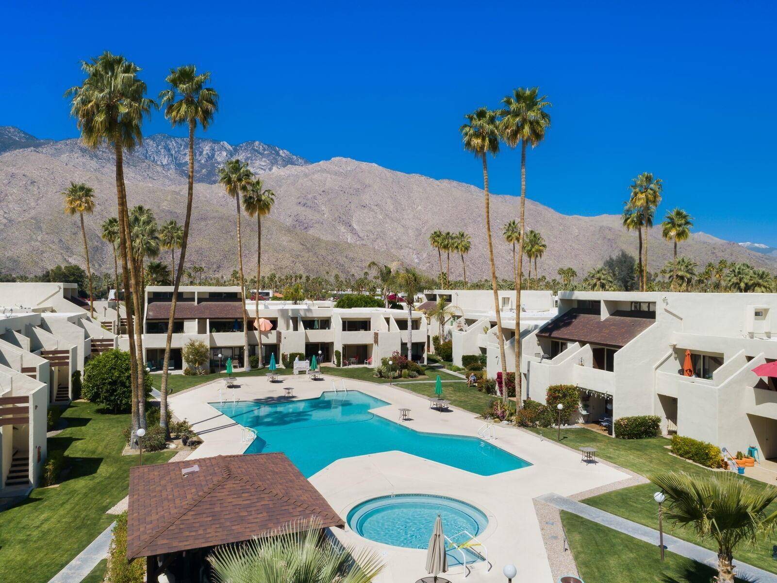 Palm Springs, CA 92264,1655 E Palm Canyon DR E #408