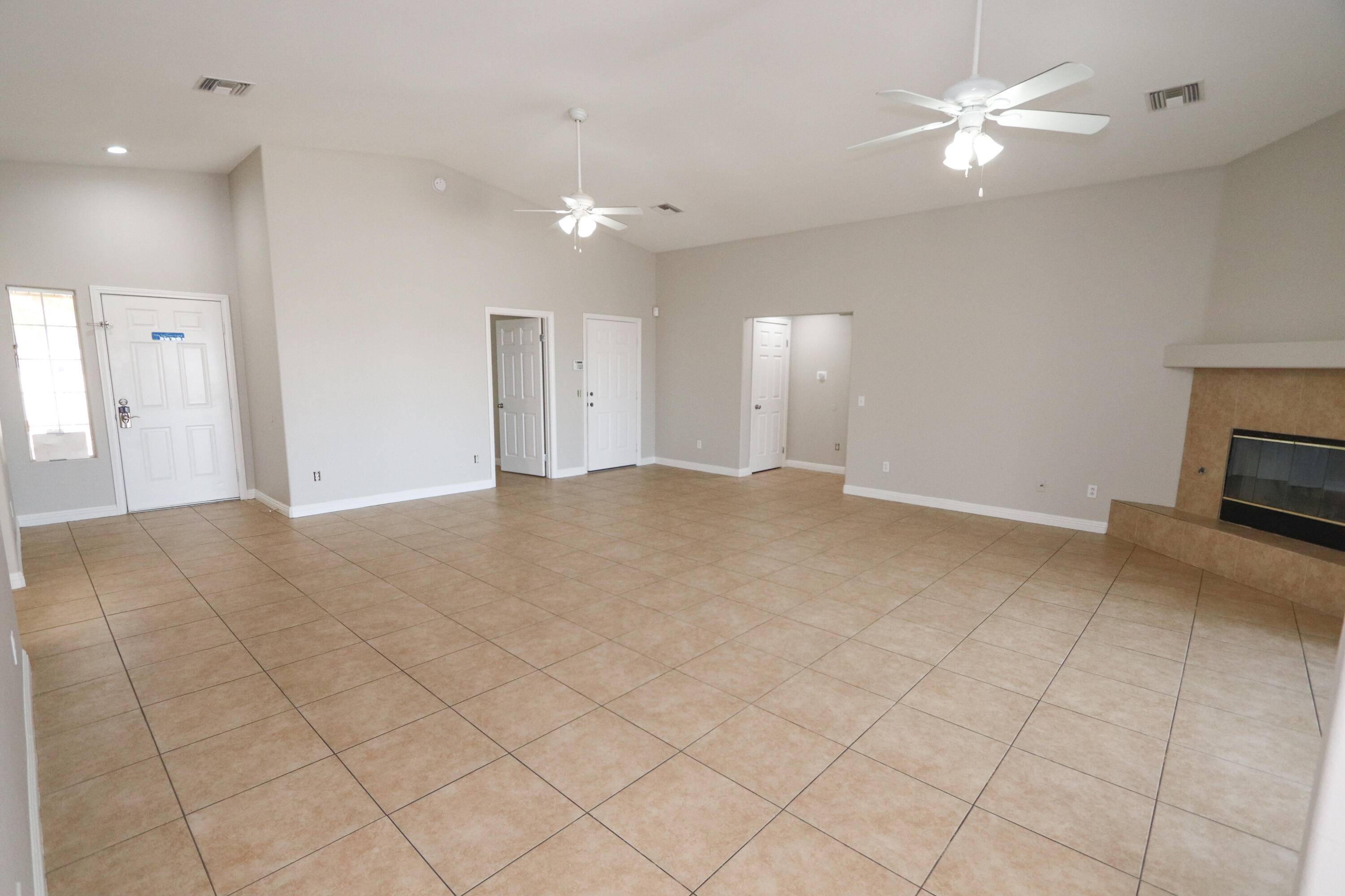 Desert Hot Springs, CA 92240,66617 San Diego DR