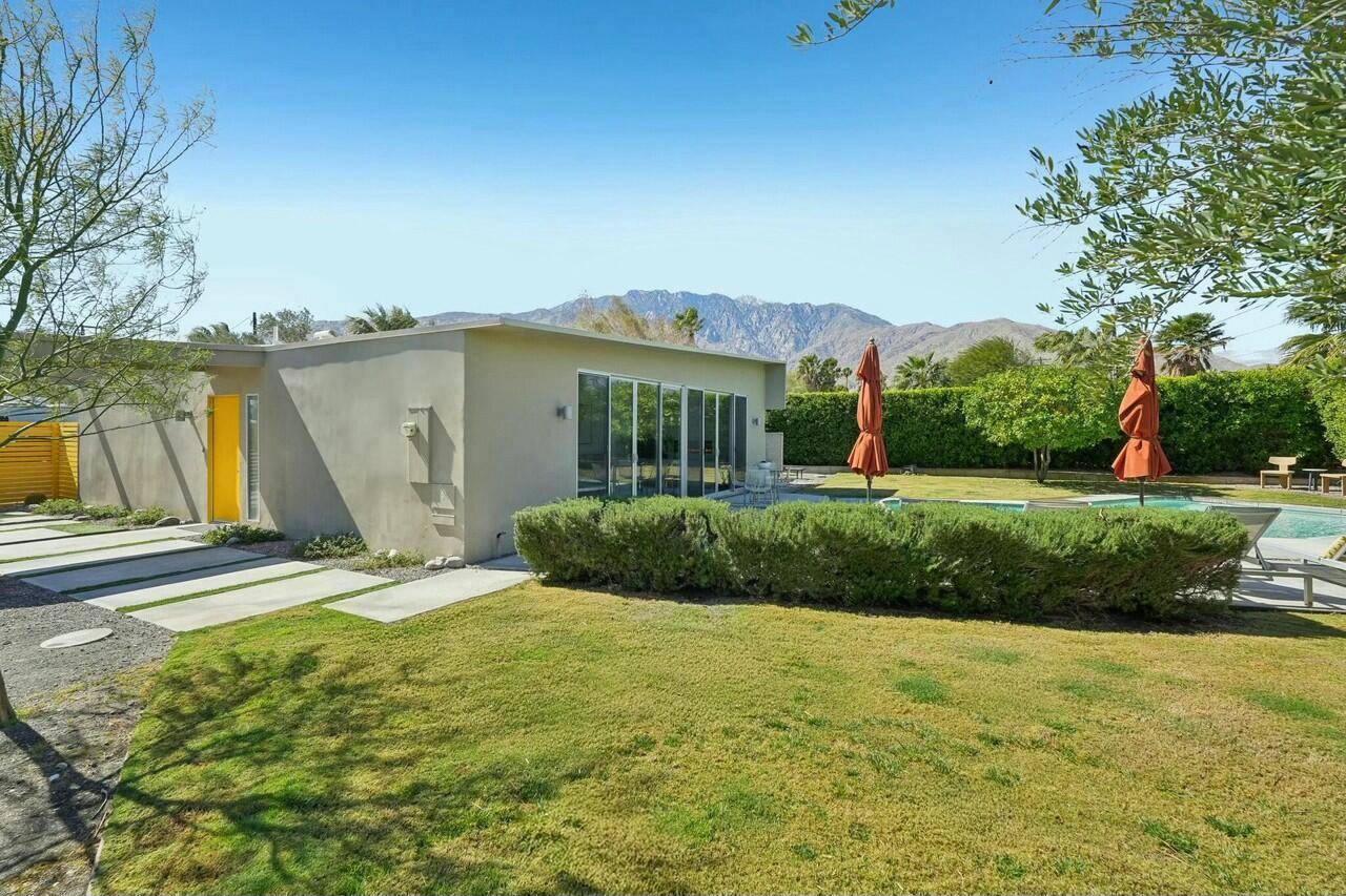 Palm Springs, CA 92262,566 E Lindsey DR