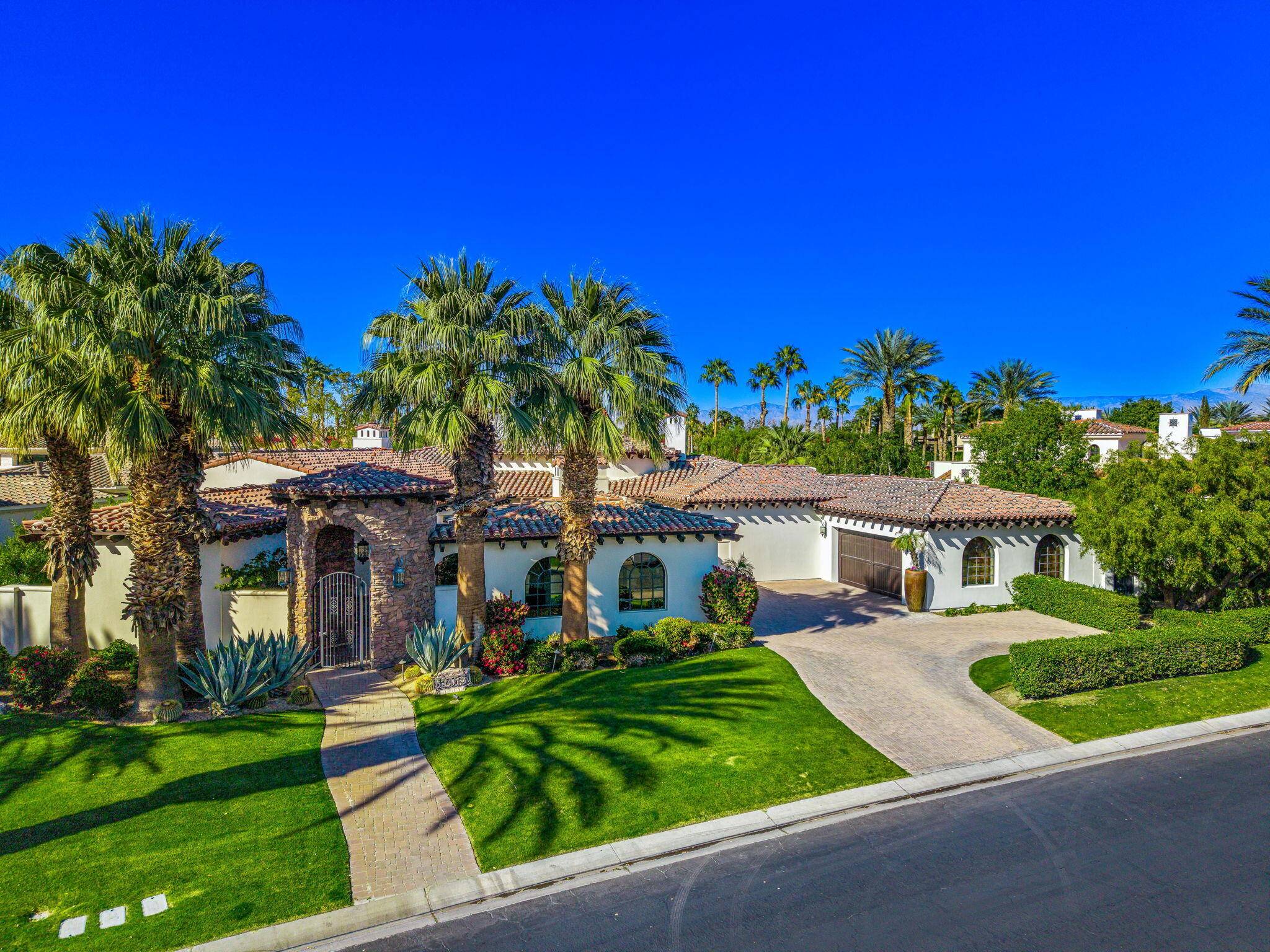 La Quinta, CA 92253,52465 Via Dona