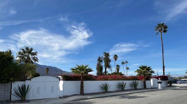 Palm Springs, CA 92264,561 S Mountain View DR