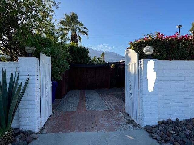 Palm Springs, CA 92264,561 S Mountain View DR