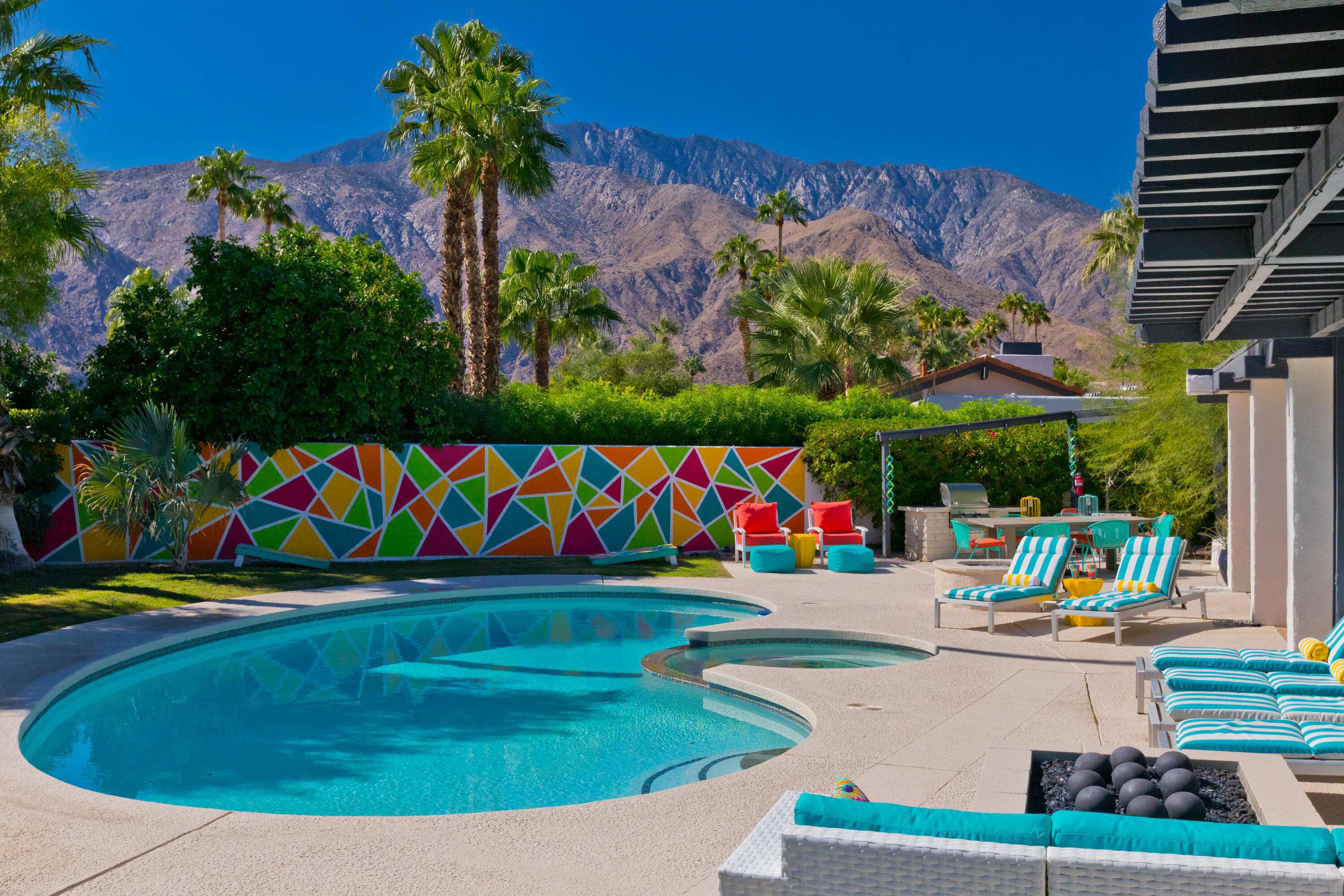 Palm Springs, CA 92262,1161 E El Escudero