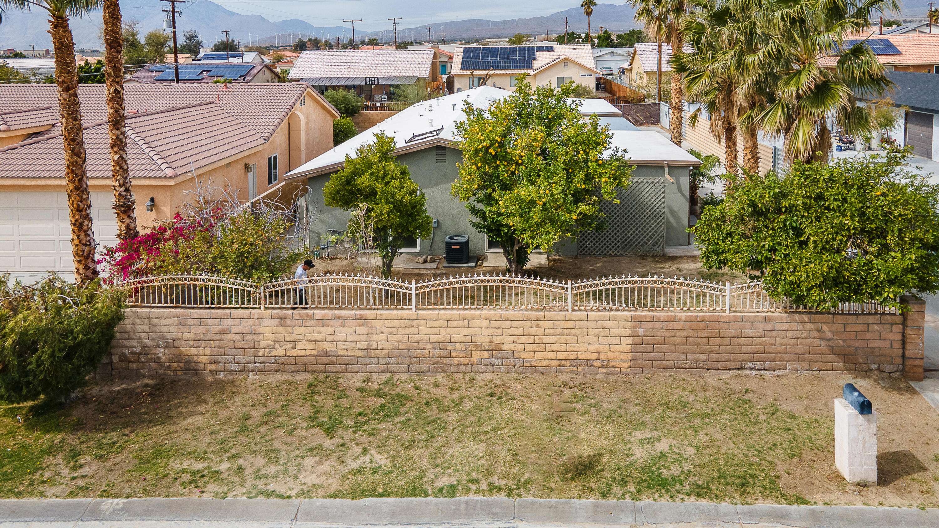 Desert Hot Springs, CA 92240,13237 Del Ray LN