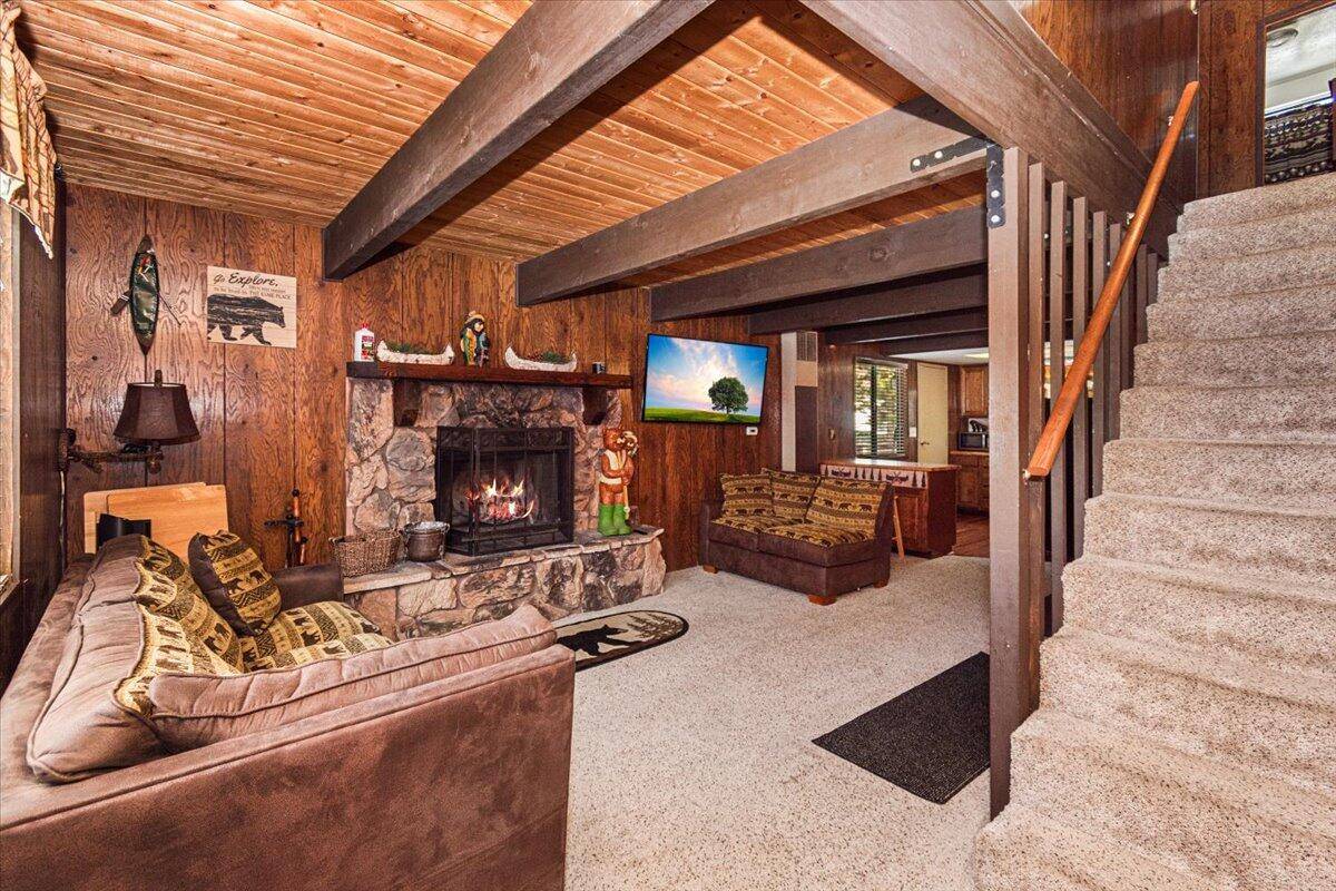 Sugarloaf, CA 92386,395 Los Angeles AVE