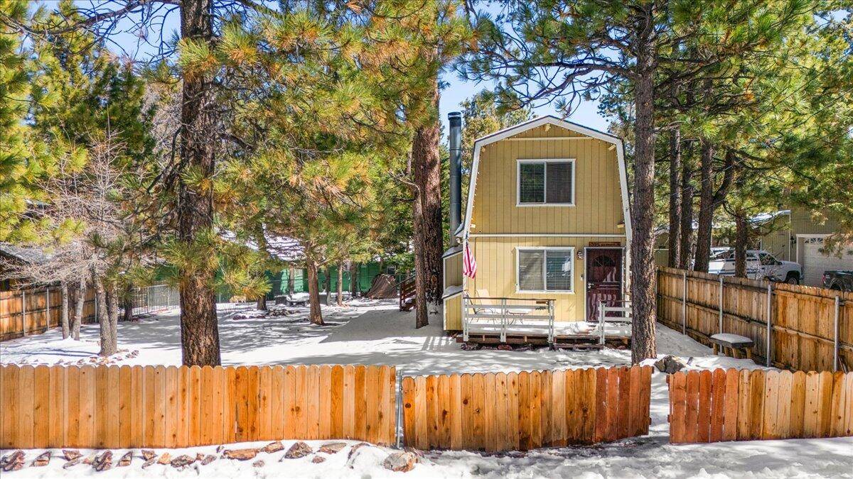 Sugarloaf, CA 92386,395 Los Angeles AVE