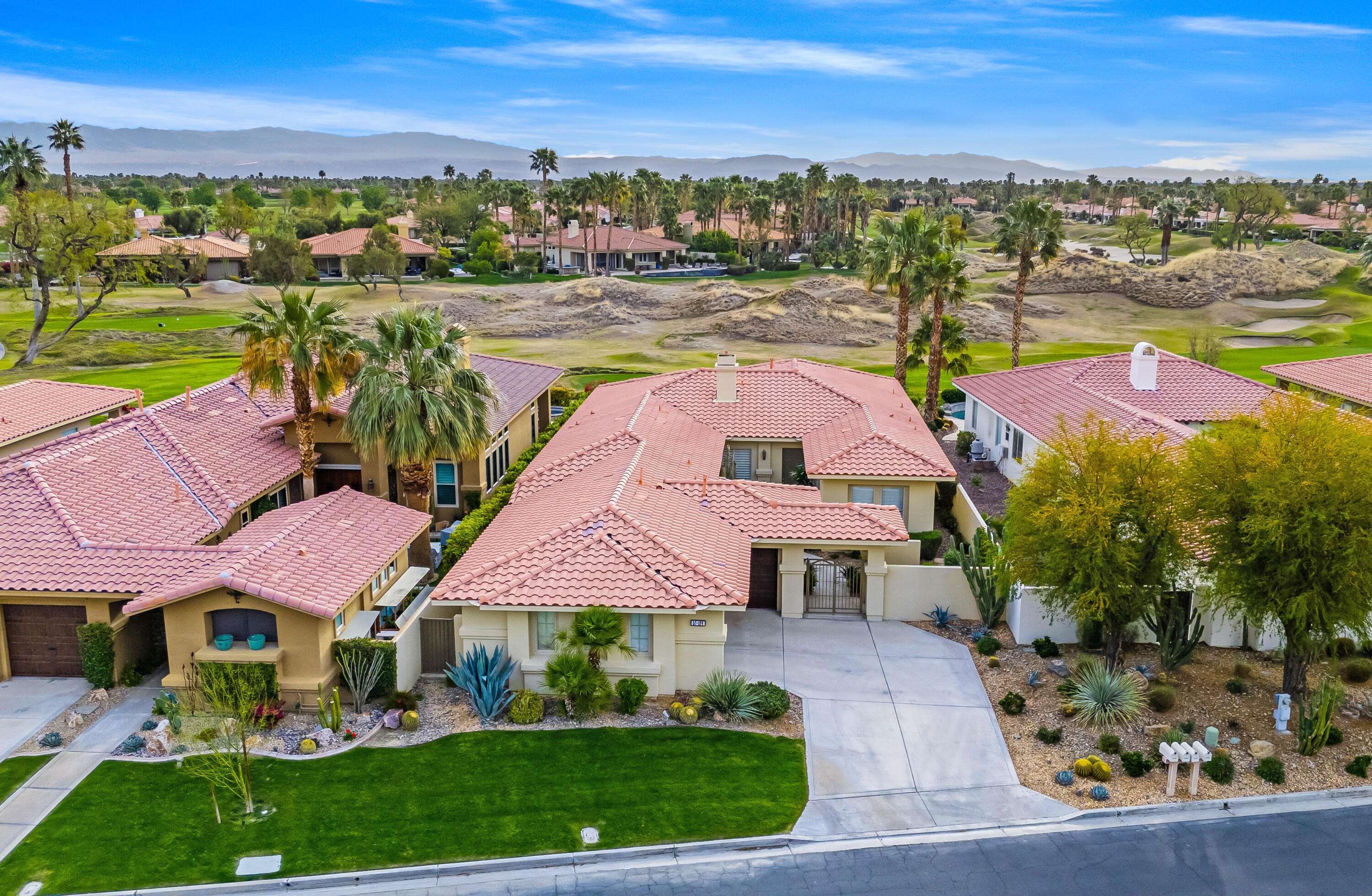 La Quinta, CA 92253,57168 Medinah