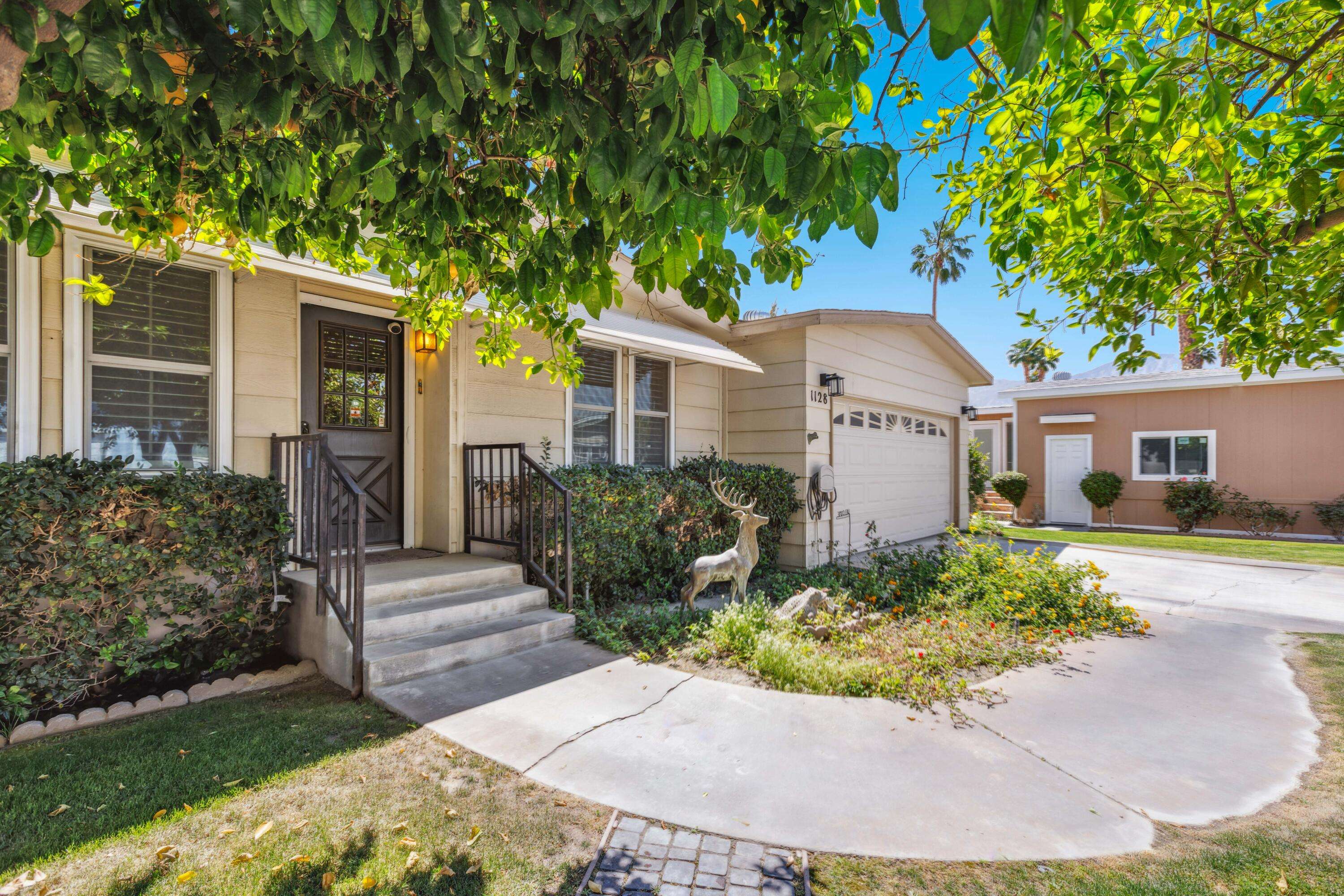 Cathedral City, CA 92234,1128 Via Grande
