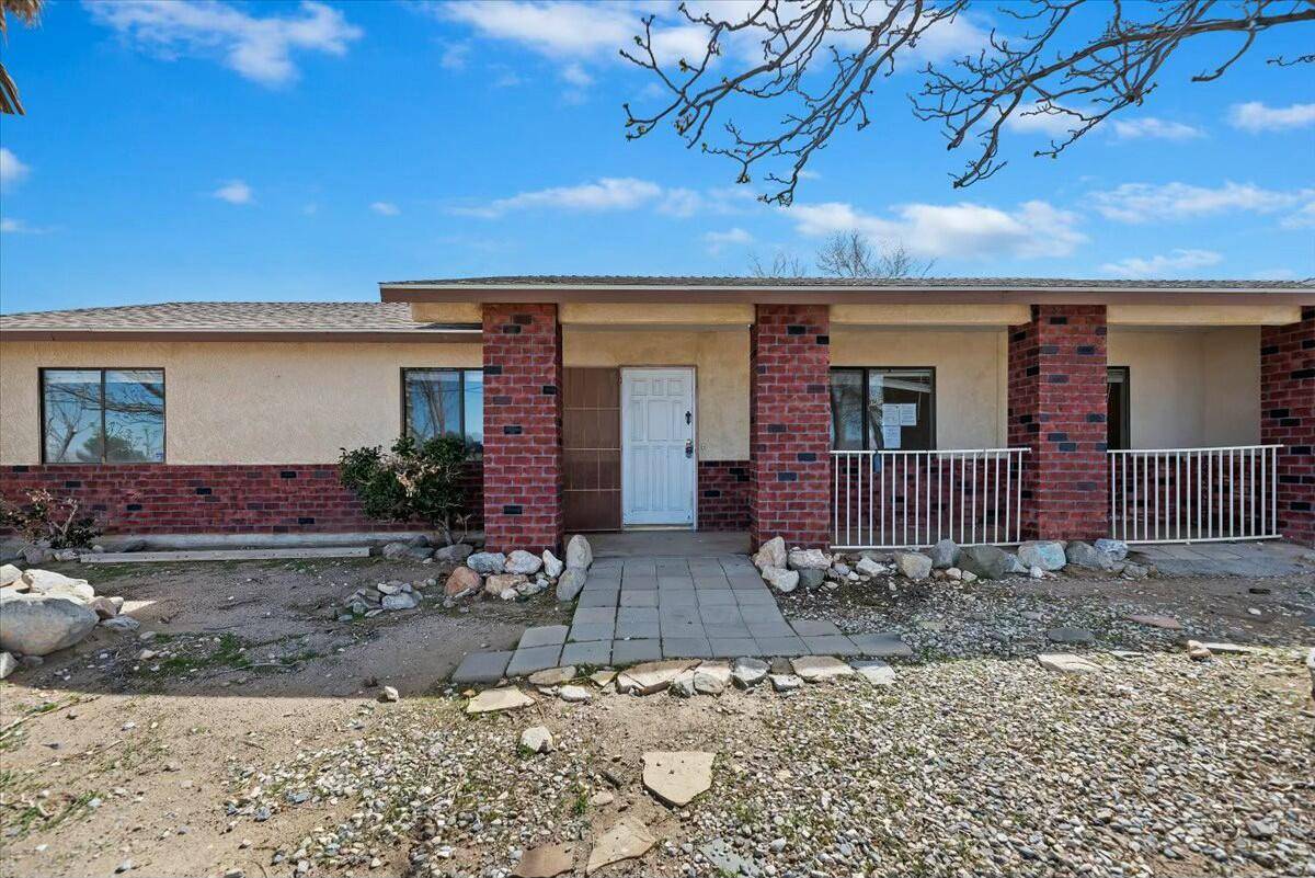 Lucerne Valley, CA 92356,32649 Zircon RD