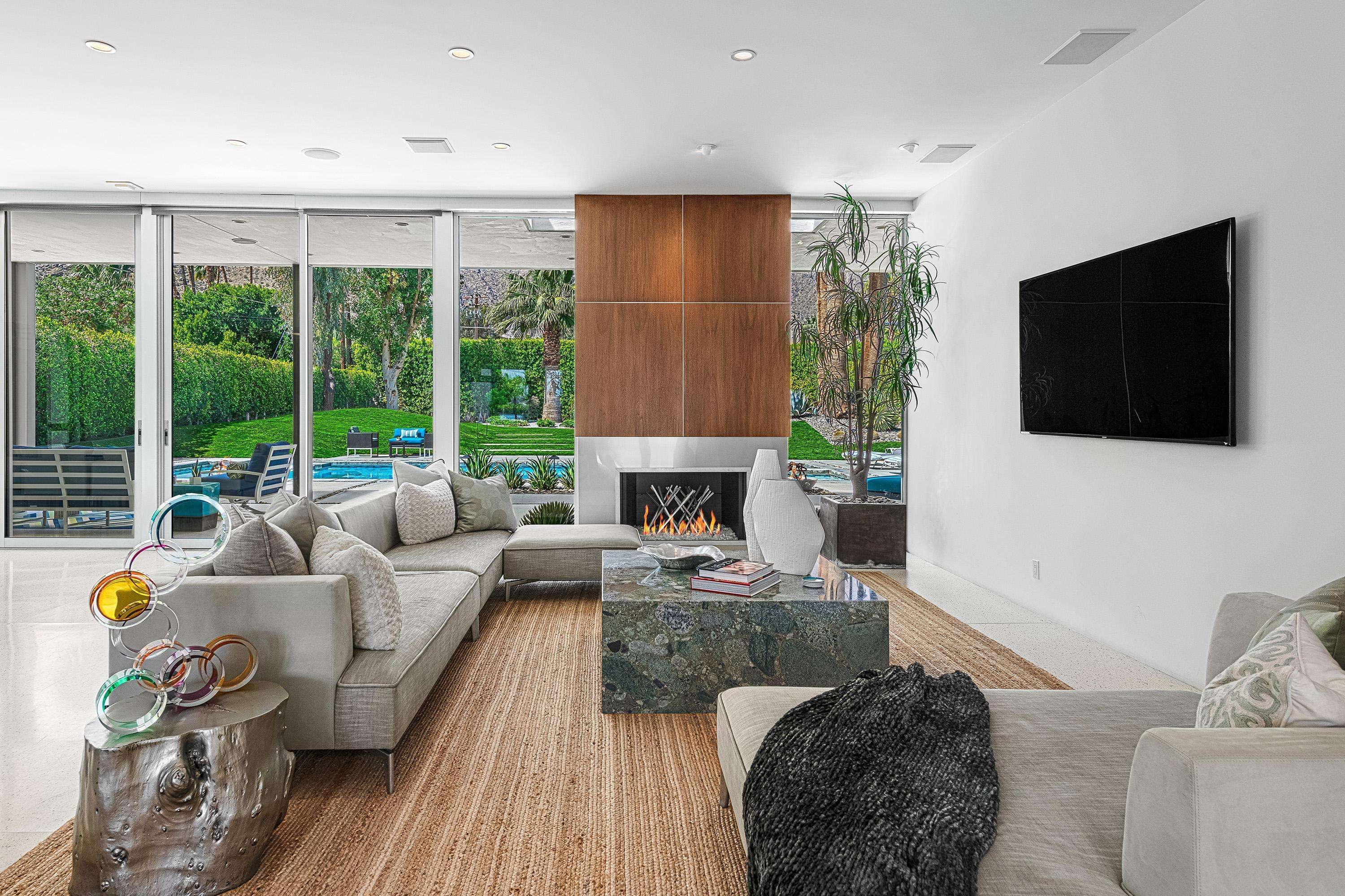 Palm Springs, CA 92262,633 N Belardo RD