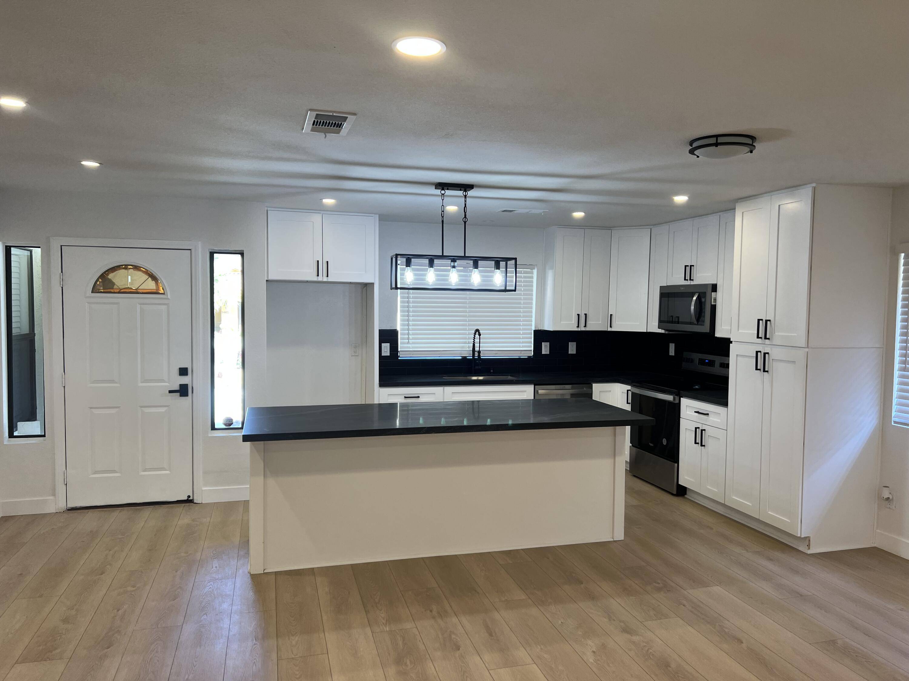La Quinta, CA 92253,54621 Avenida Herrera