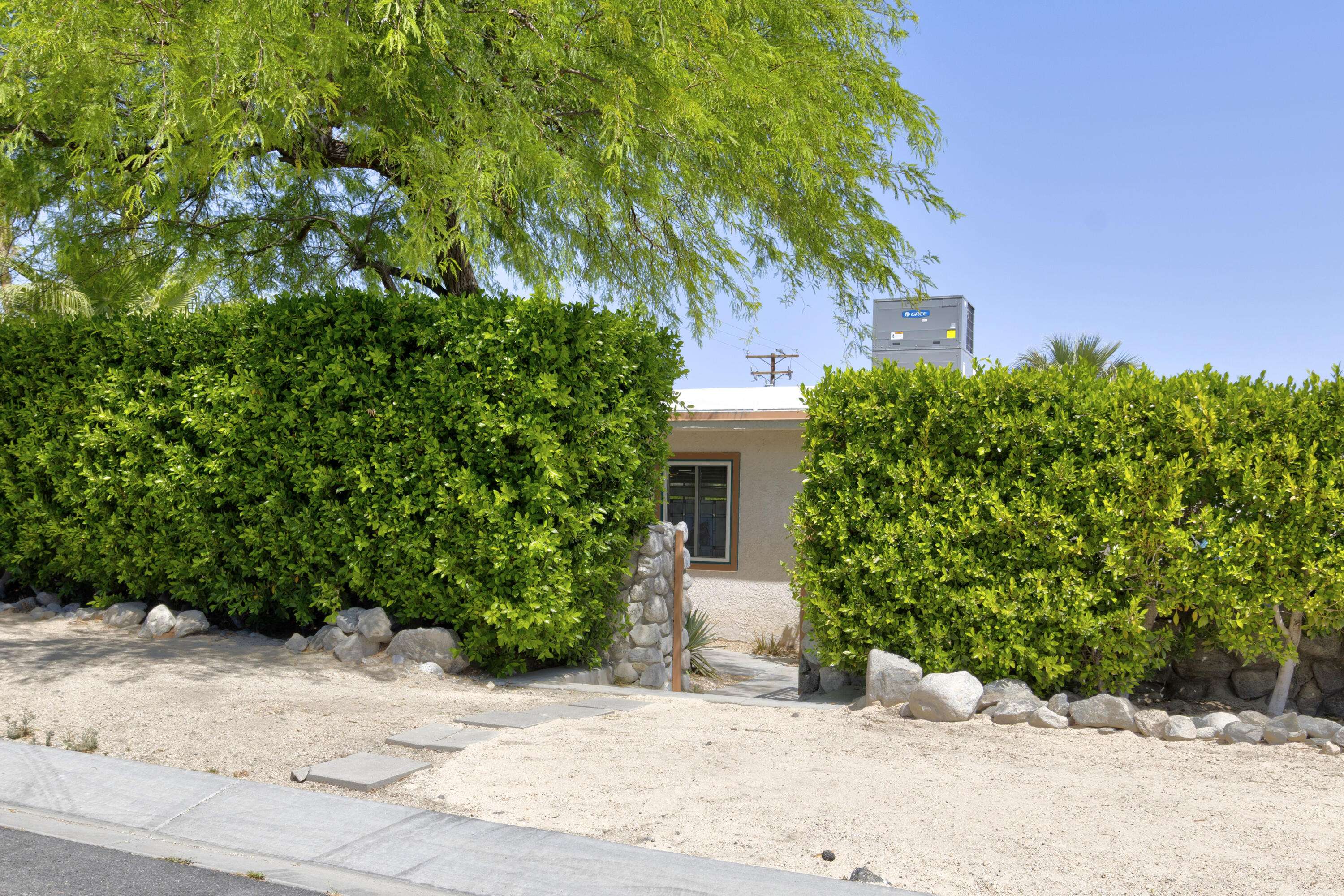 Cathedral City, CA 92234,68286 Grandview AVE