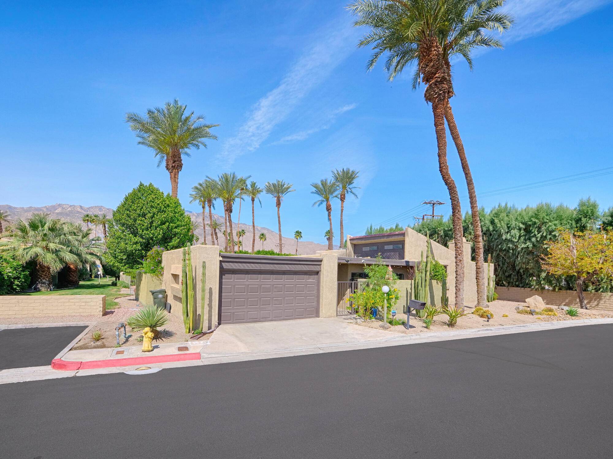 Palm Springs, CA 92264,2615 E East Palm Oasis ST
