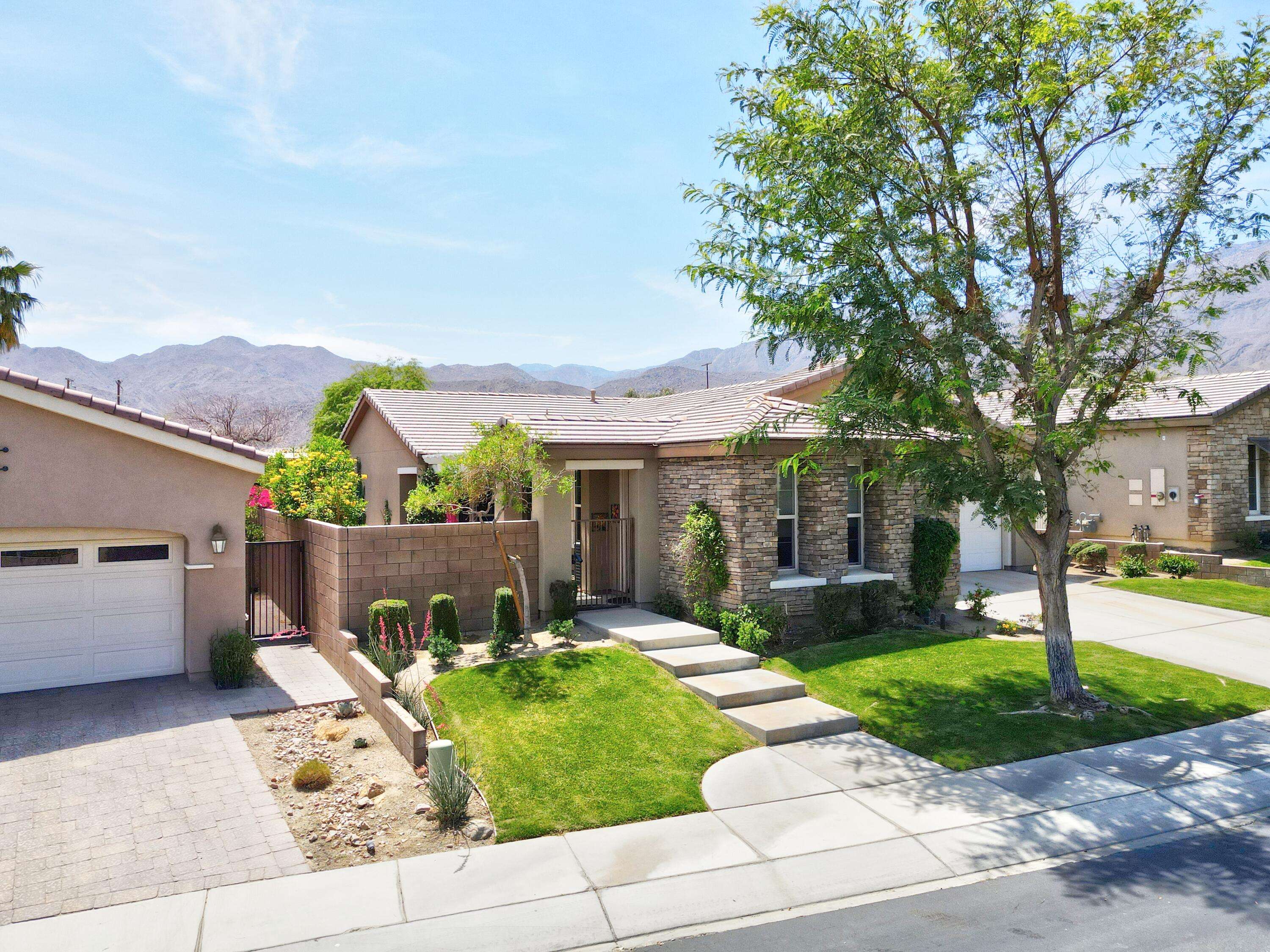La Quinta, CA 92253,81295 Jasmine CT