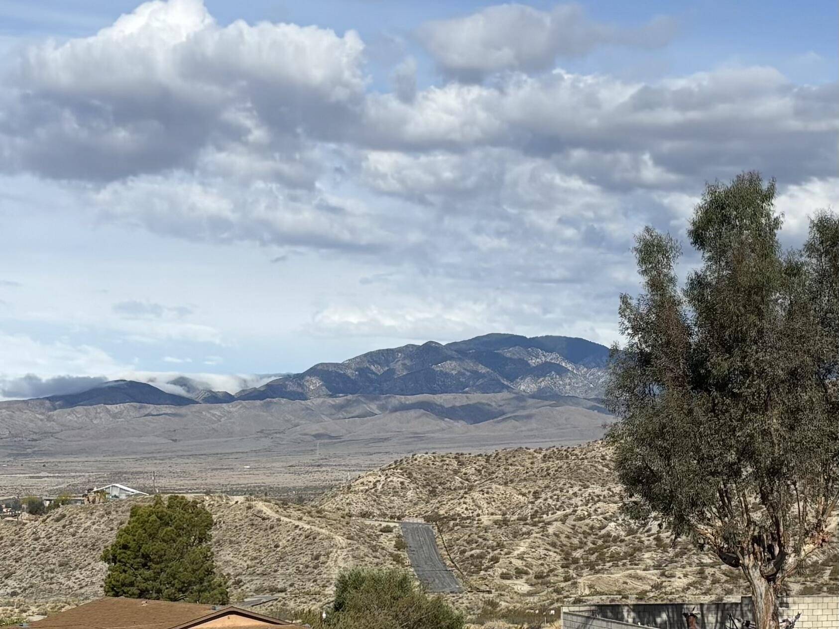 Desert Hot Springs, CA 92240,9011 Puesta Del Sol