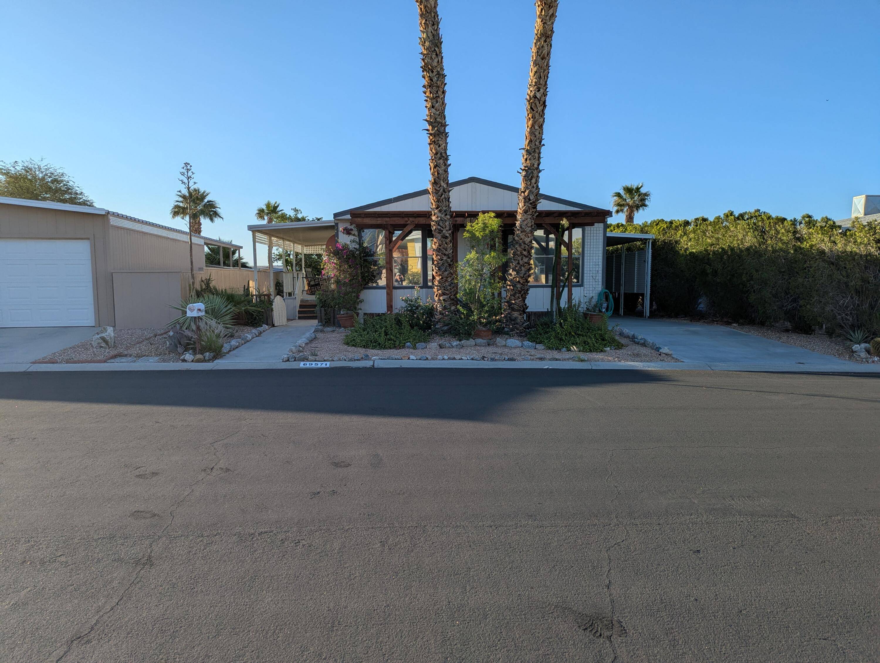 Desert Hot Springs, CA 92241,69571 Parkside DR