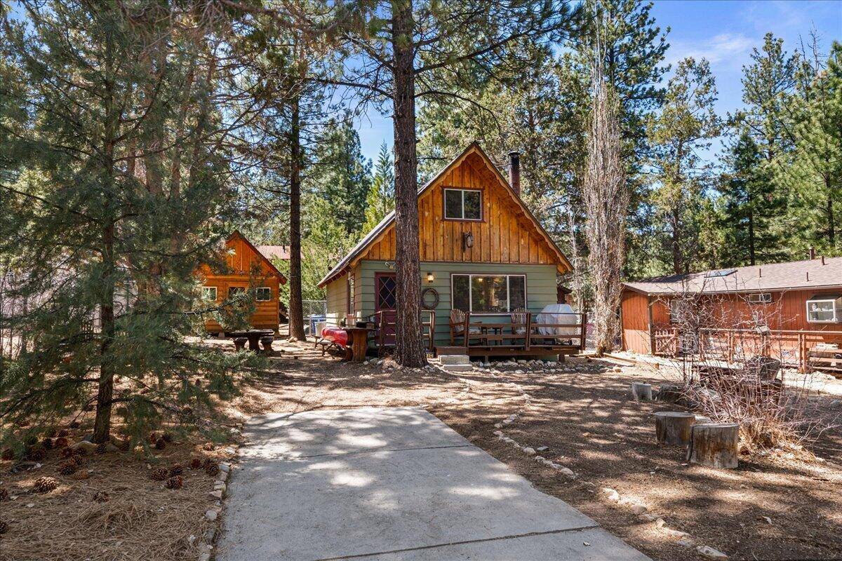Big Bear City, CA 92314,1145 Mitchell LN