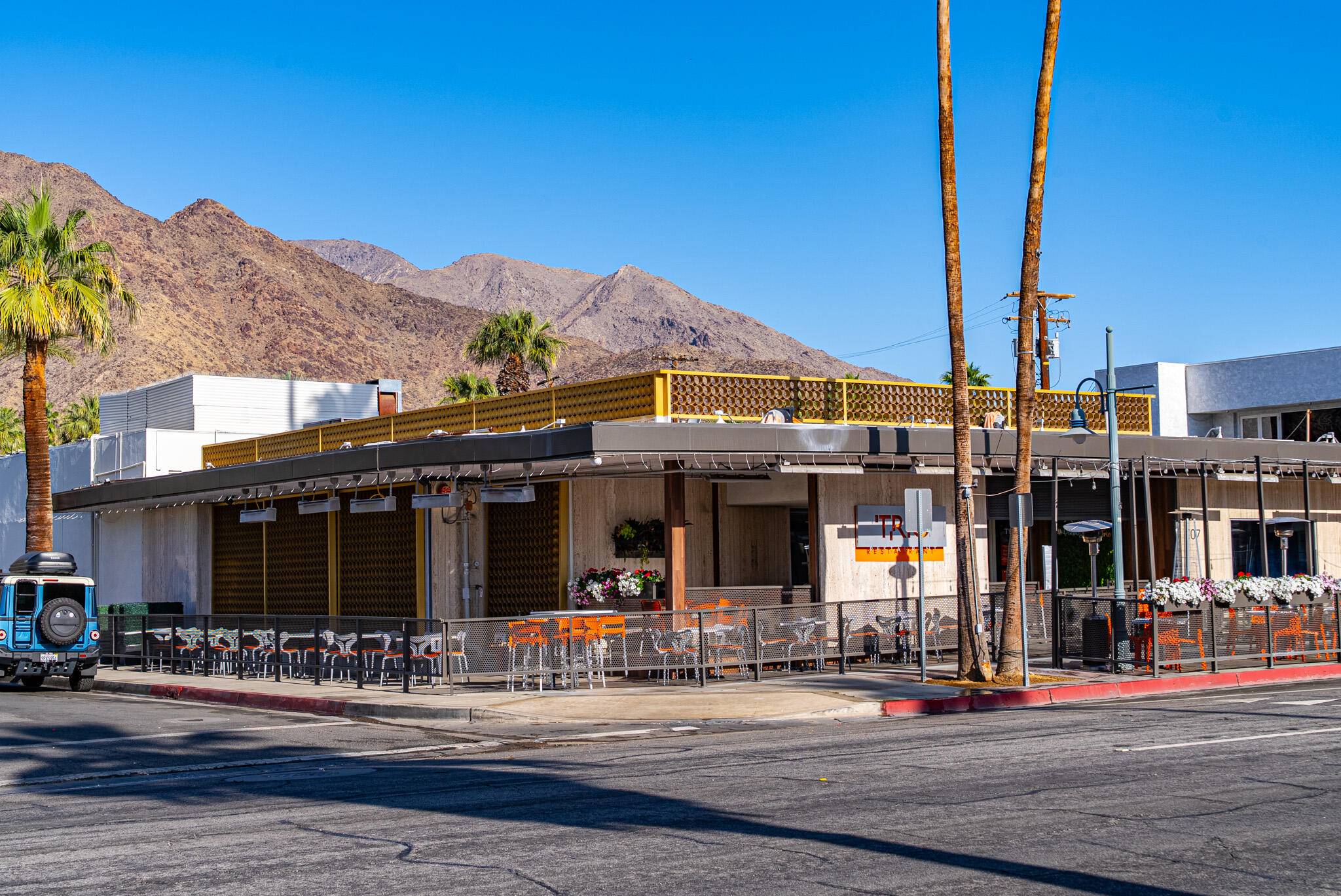 Palm Springs, CA 92262,707745 N Palm Canyon DR