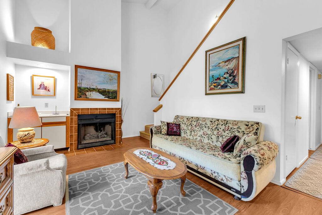 Palm Desert, CA 92260,205 Lakecrest LN