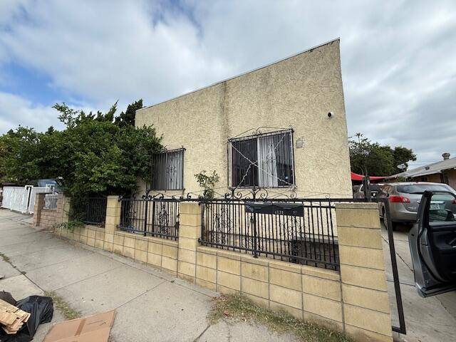 Los Angeles, CA 90063,4129 Fisher St ST