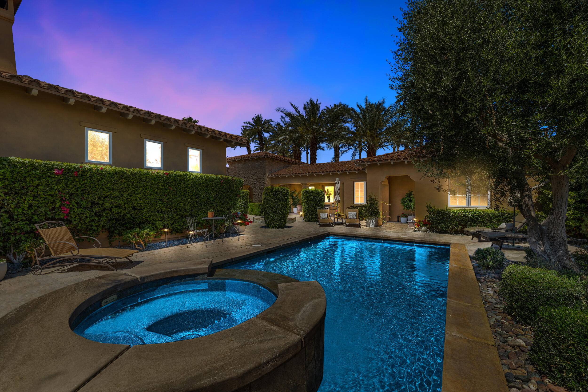 La Quinta, CA 92253,56025 Village DR
