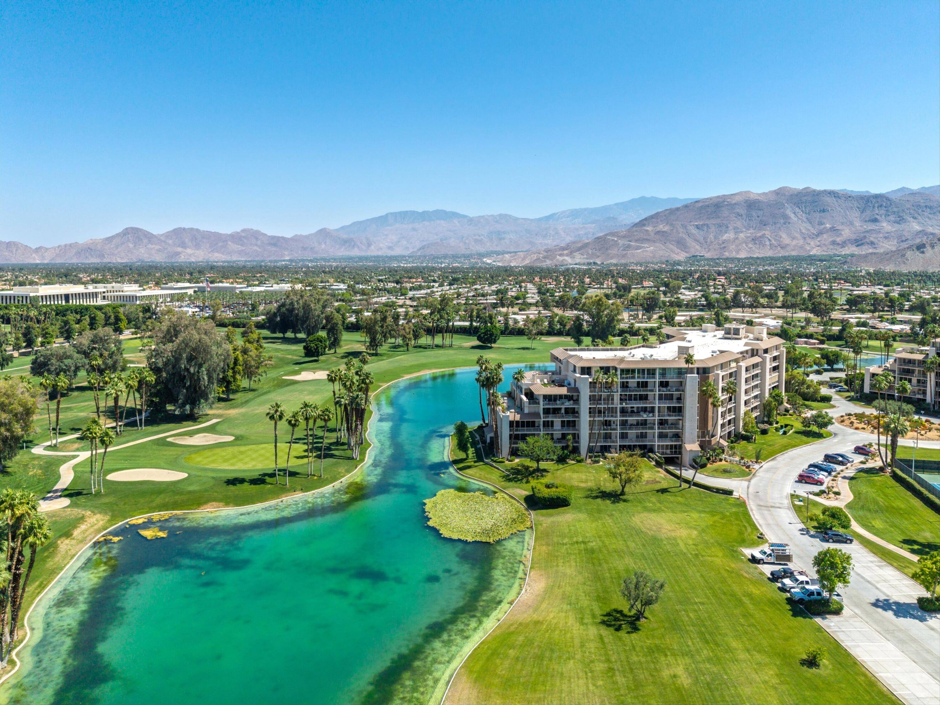 Rancho Mirage, CA 92270,900 Island DR #301