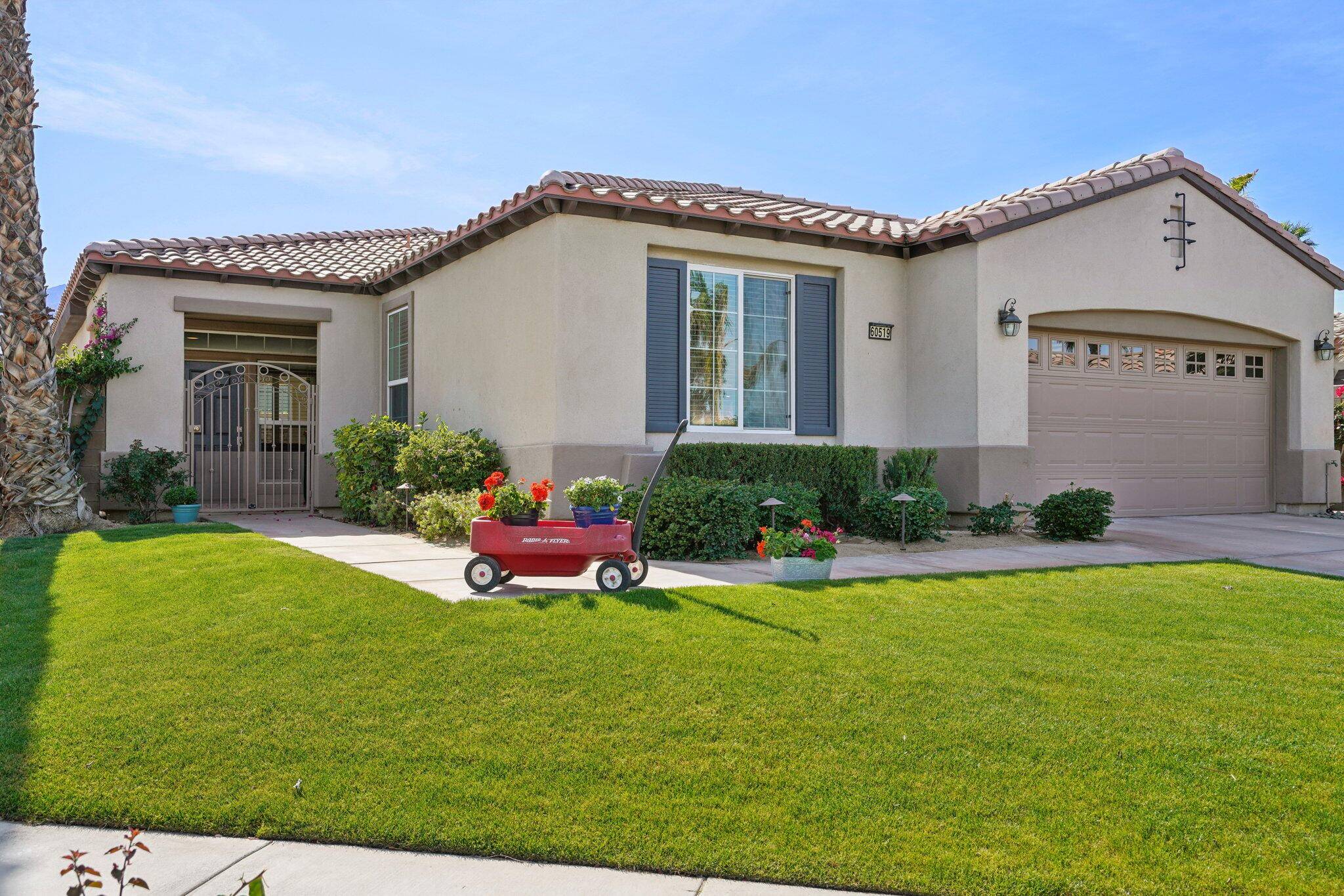 La Quinta, CA 92253,60519 Lace Leaf CT