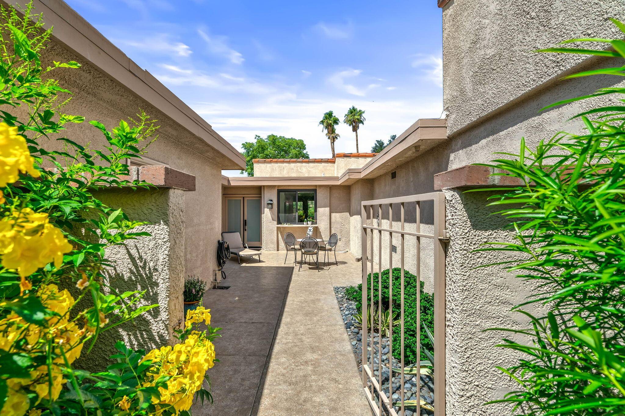 Rancho Mirage, CA 92270,75 Majorca DR