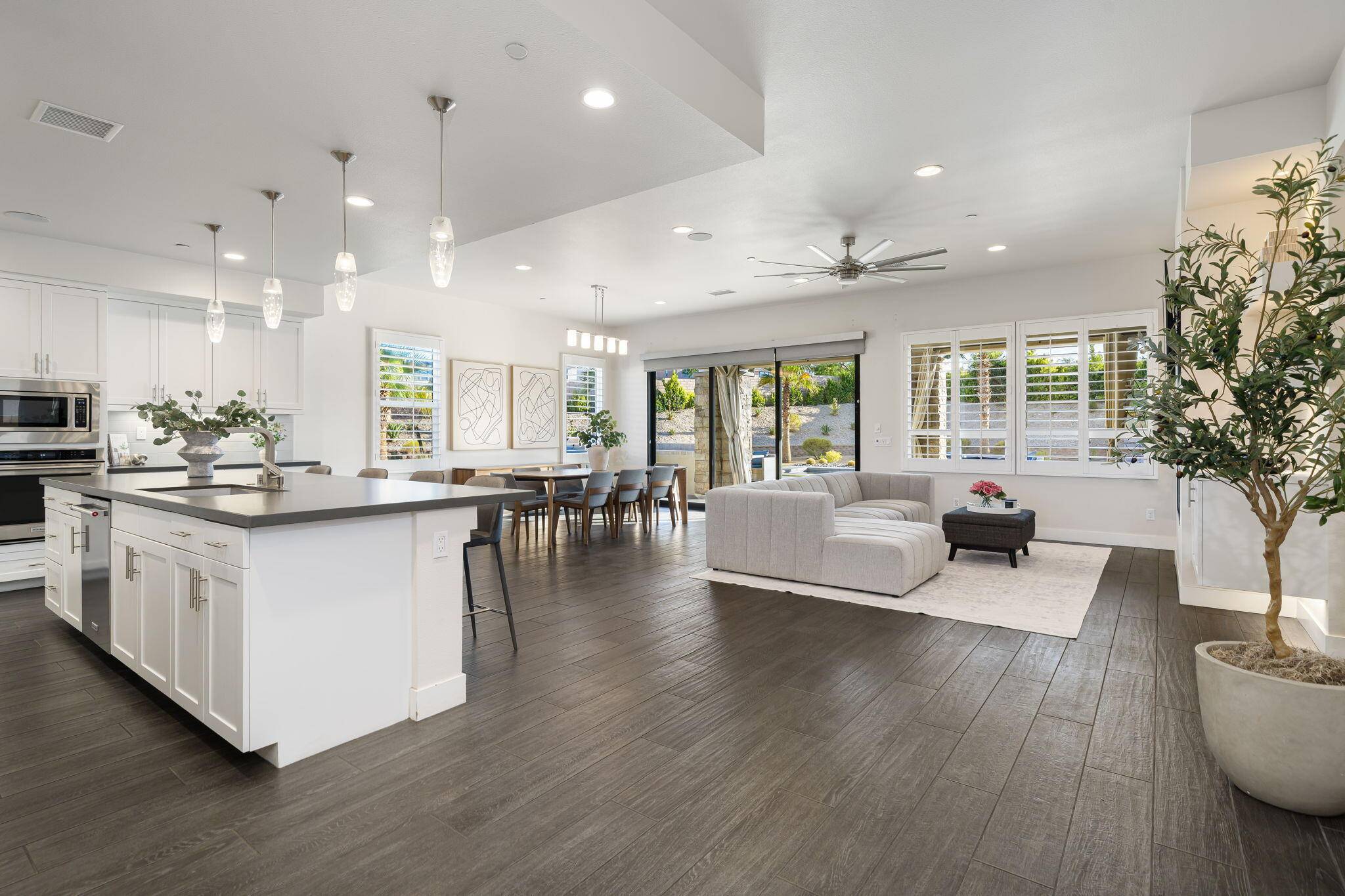 Palm Desert, CA 92211,74425 Zeppelin DR