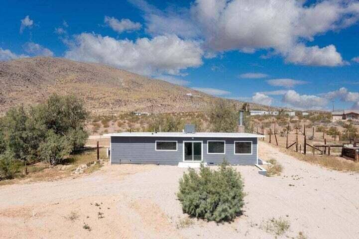 Joshua Tree, CA 92252,4176 Avenida Del Sol