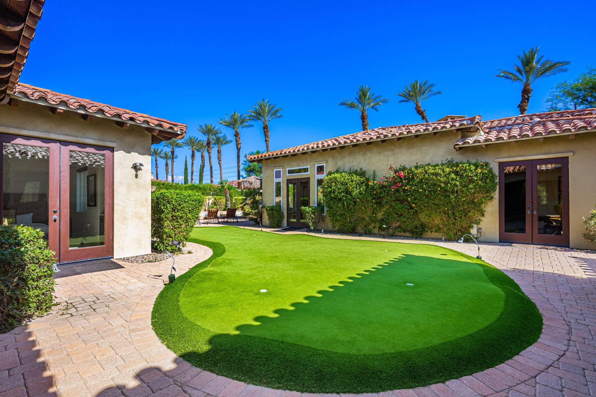 La Quinta, CA 92253,56222 Village DR
