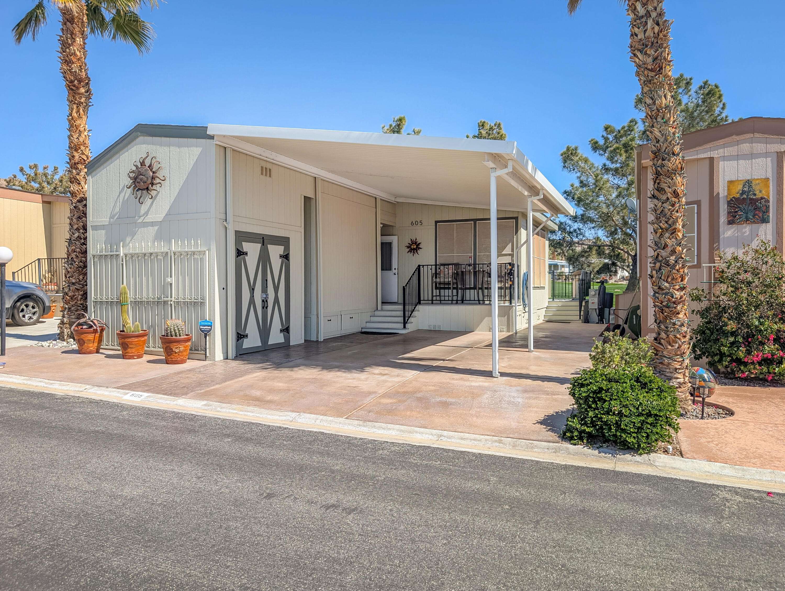 Desert Hot Springs, CA 92241,70200 Dillon RD #605