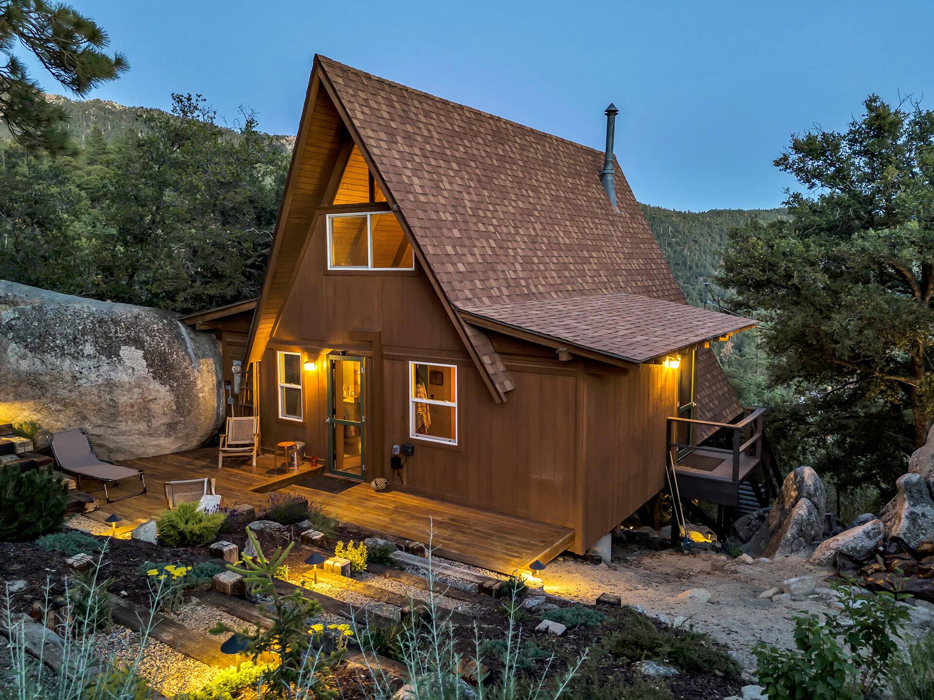 Idyllwild, CA 92549,54220 Northridge DR