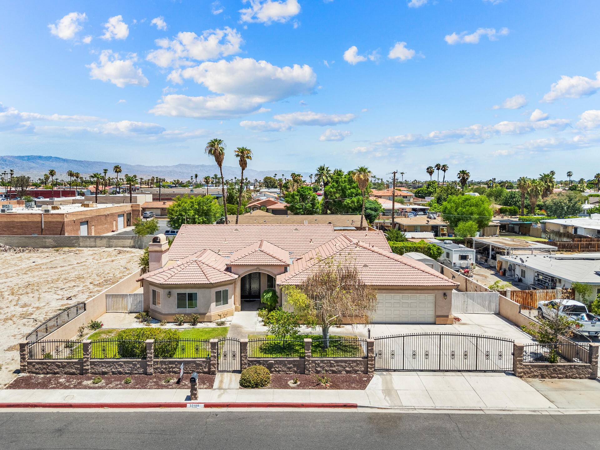 Cathedral City, CA 92234,32100 Whispering Palms TRL