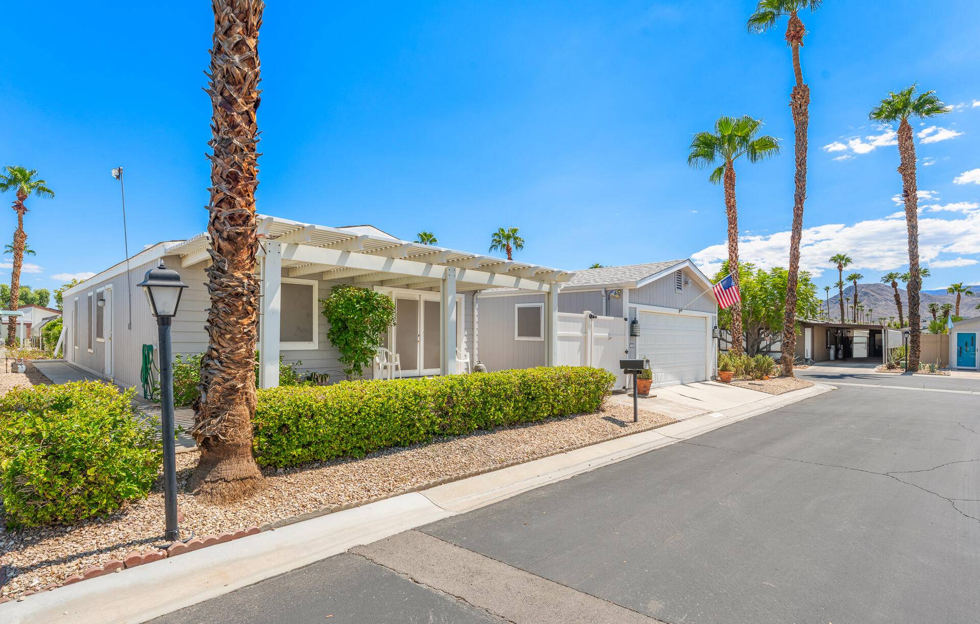 Cathedral City, CA 92234,130 Hester DR