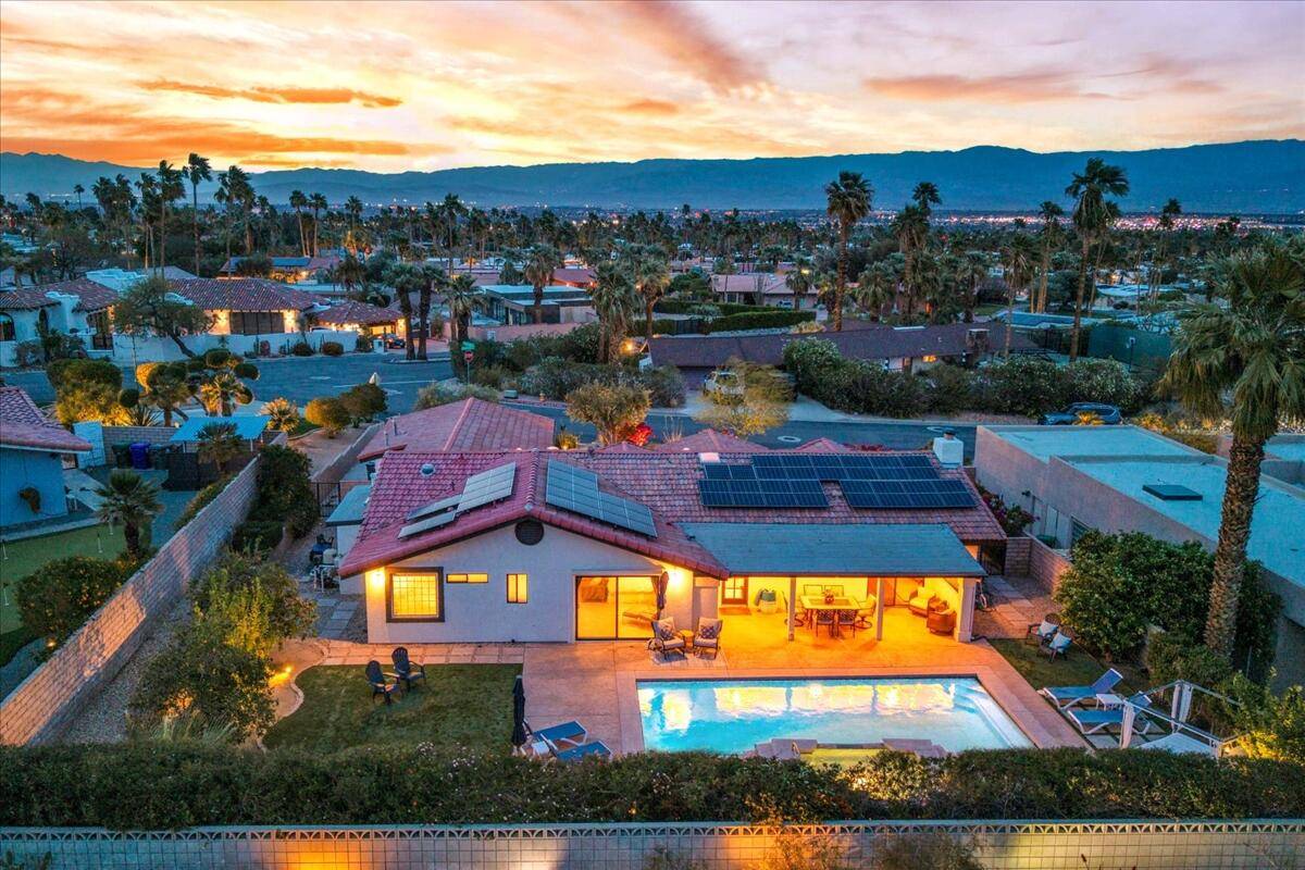 Palm Desert, CA 92260,73501 Broken Arrow TRL